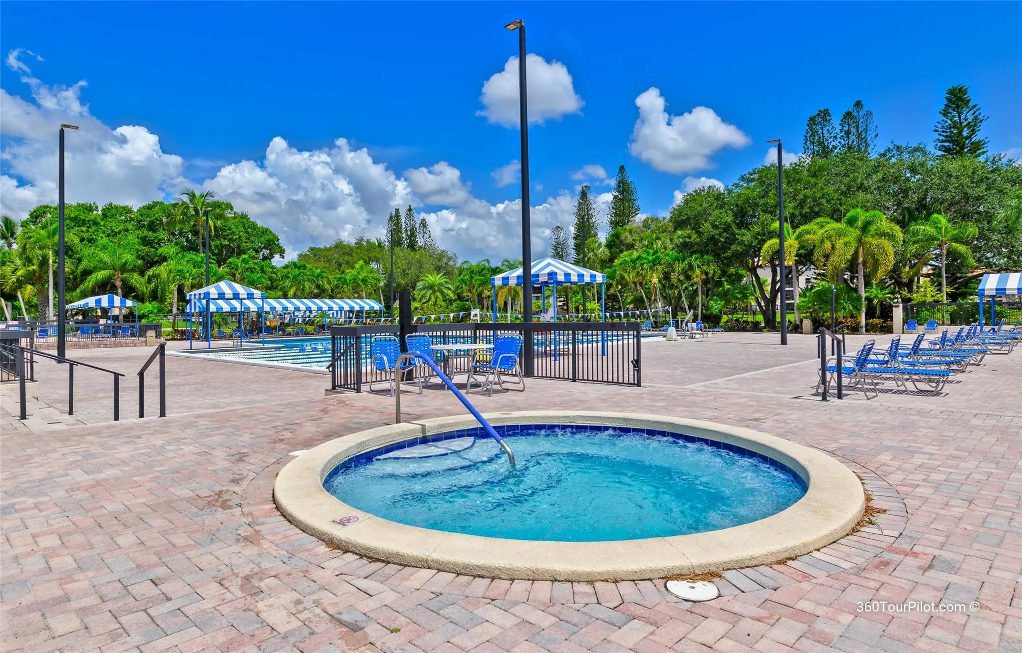 3966 Cocoplum Cir, #E