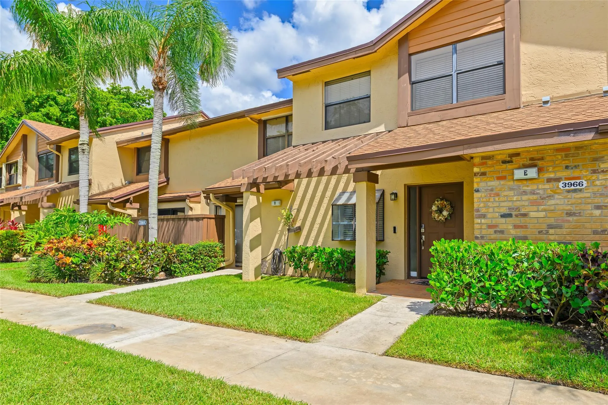 3966 Cocoplum Cir, #E