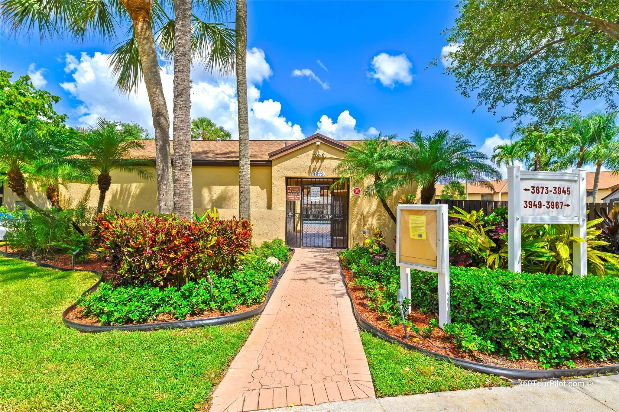 3966 Cocoplum Cir, #E