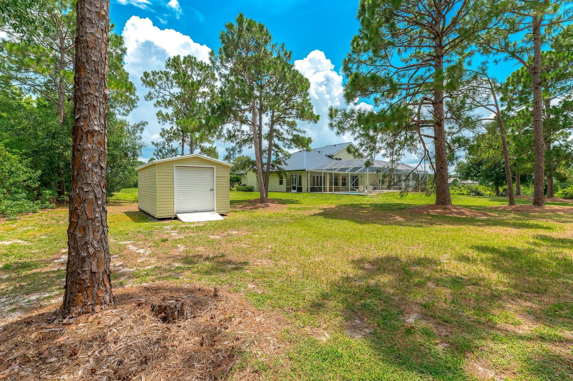 2501 SW Buena Vista Dr