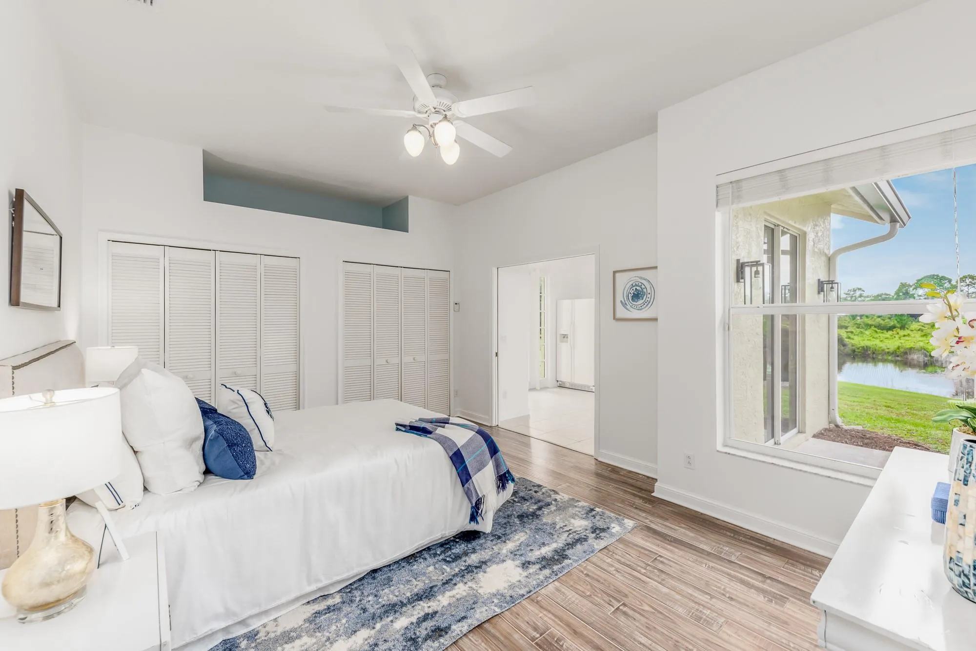 2501 SW Buena Vista Dr