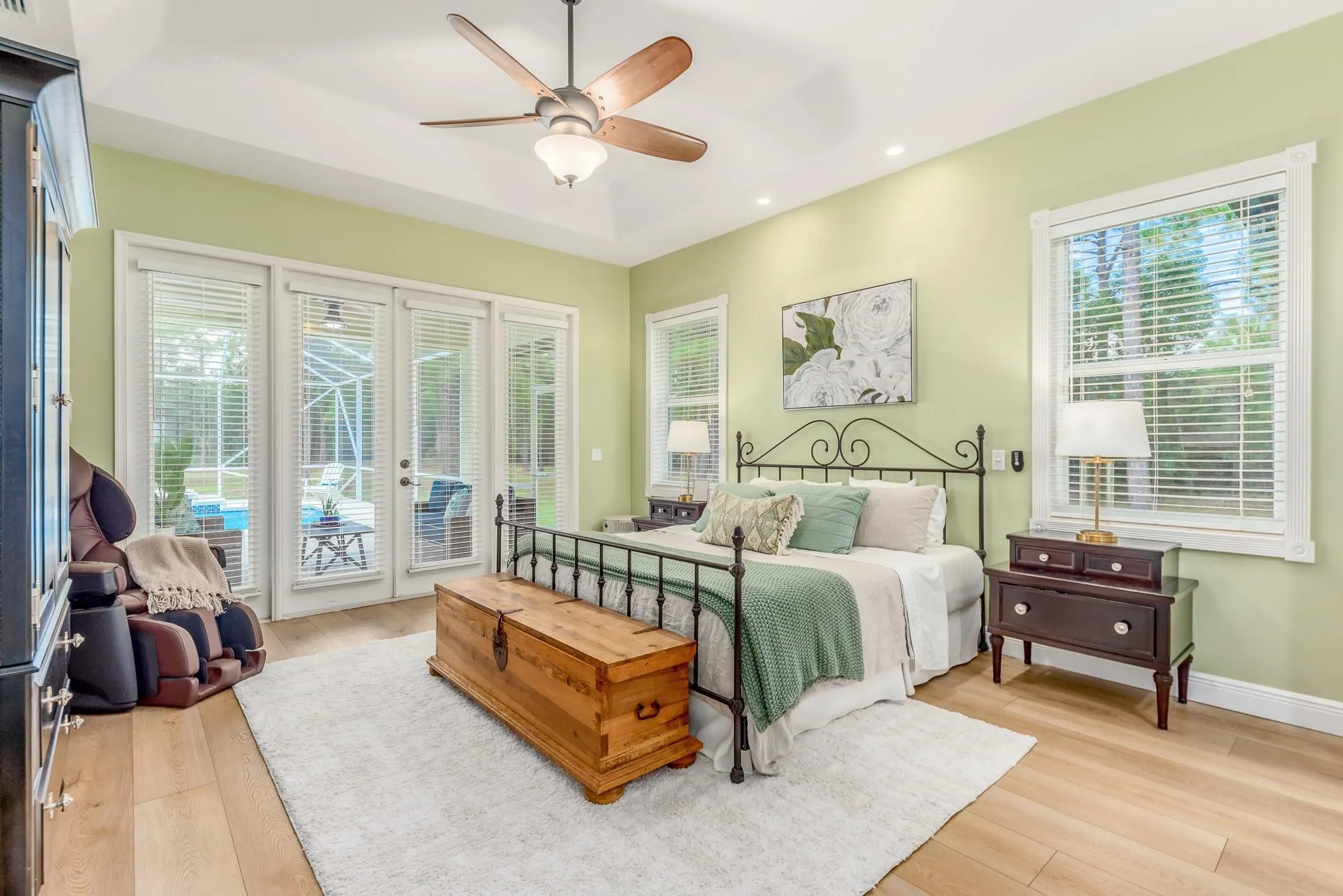 2501 SW Buena Vista Dr