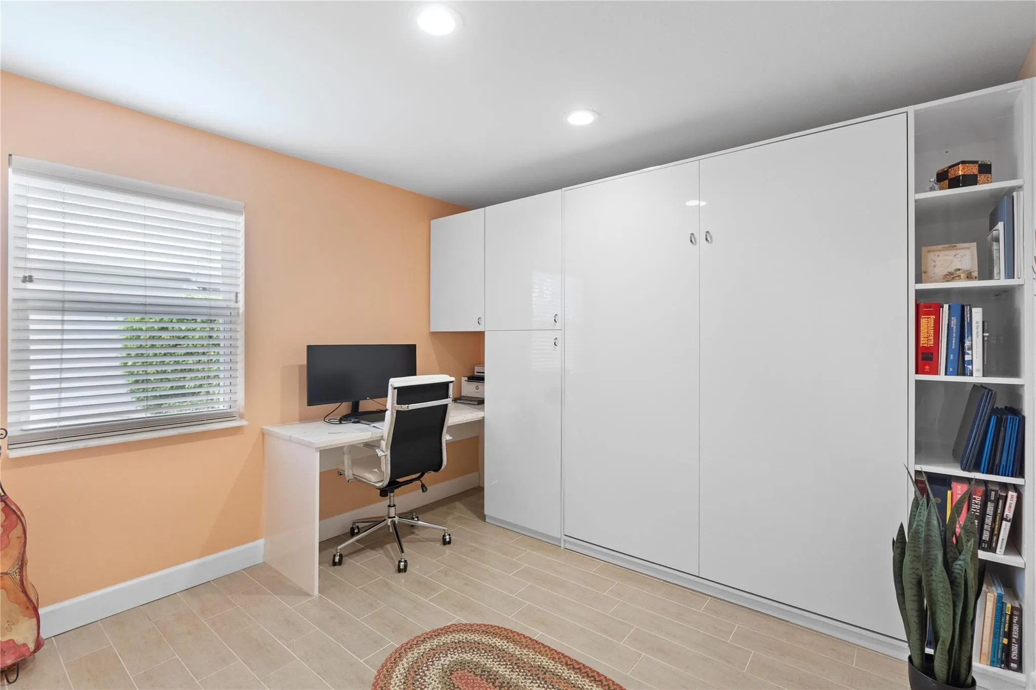 15218 Wilshire Cir S