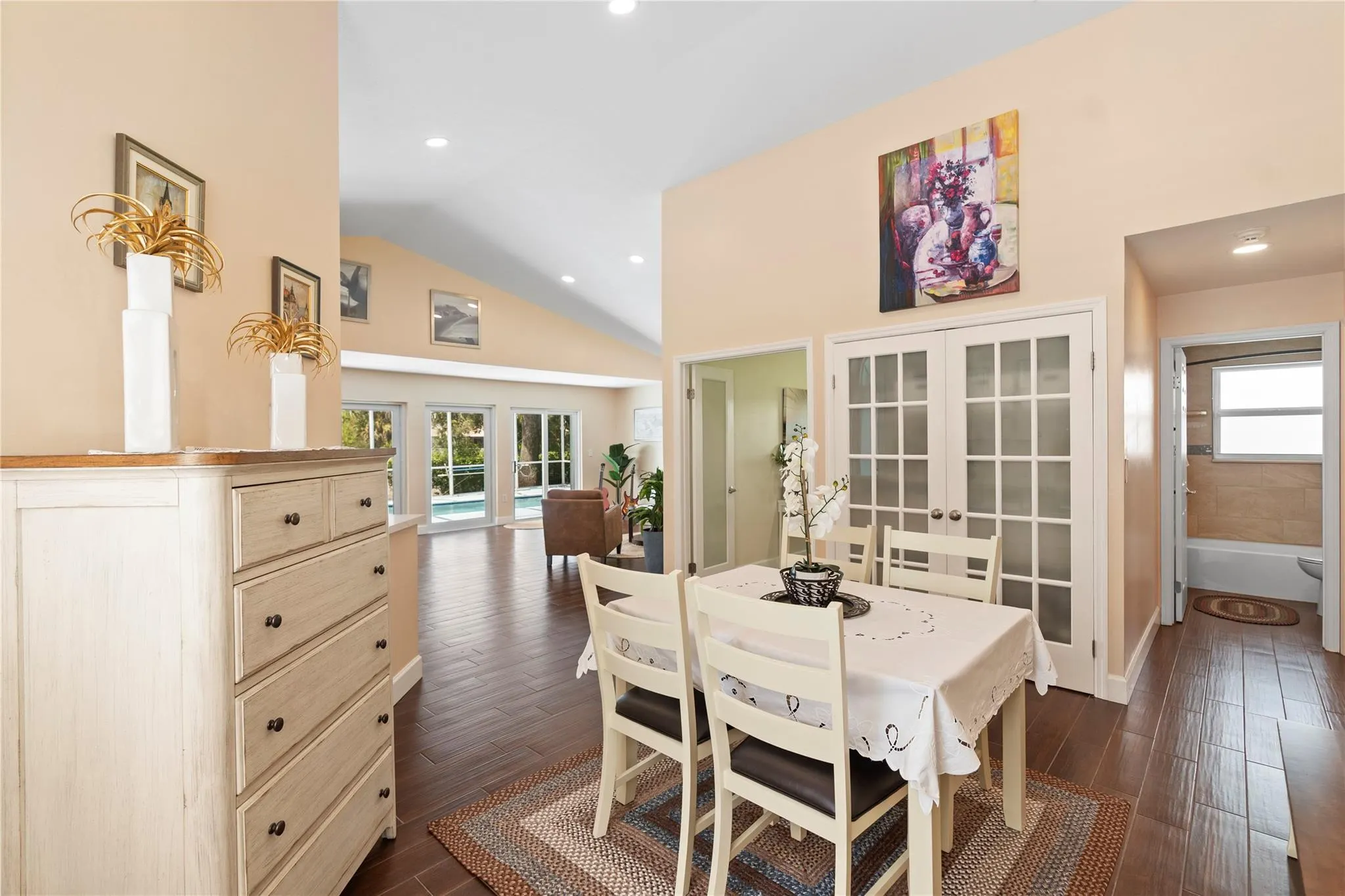 15218 Wilshire Cir S