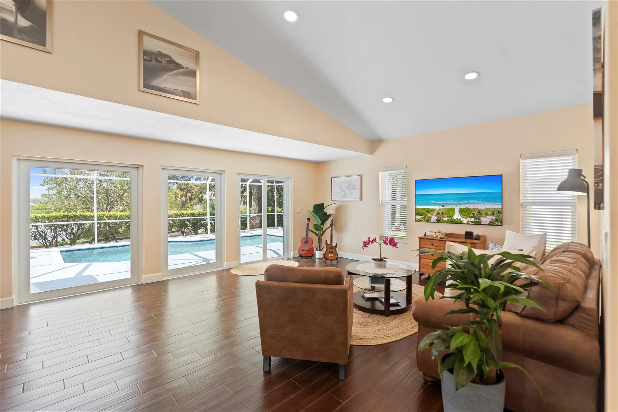 15218 Wilshire Cir S