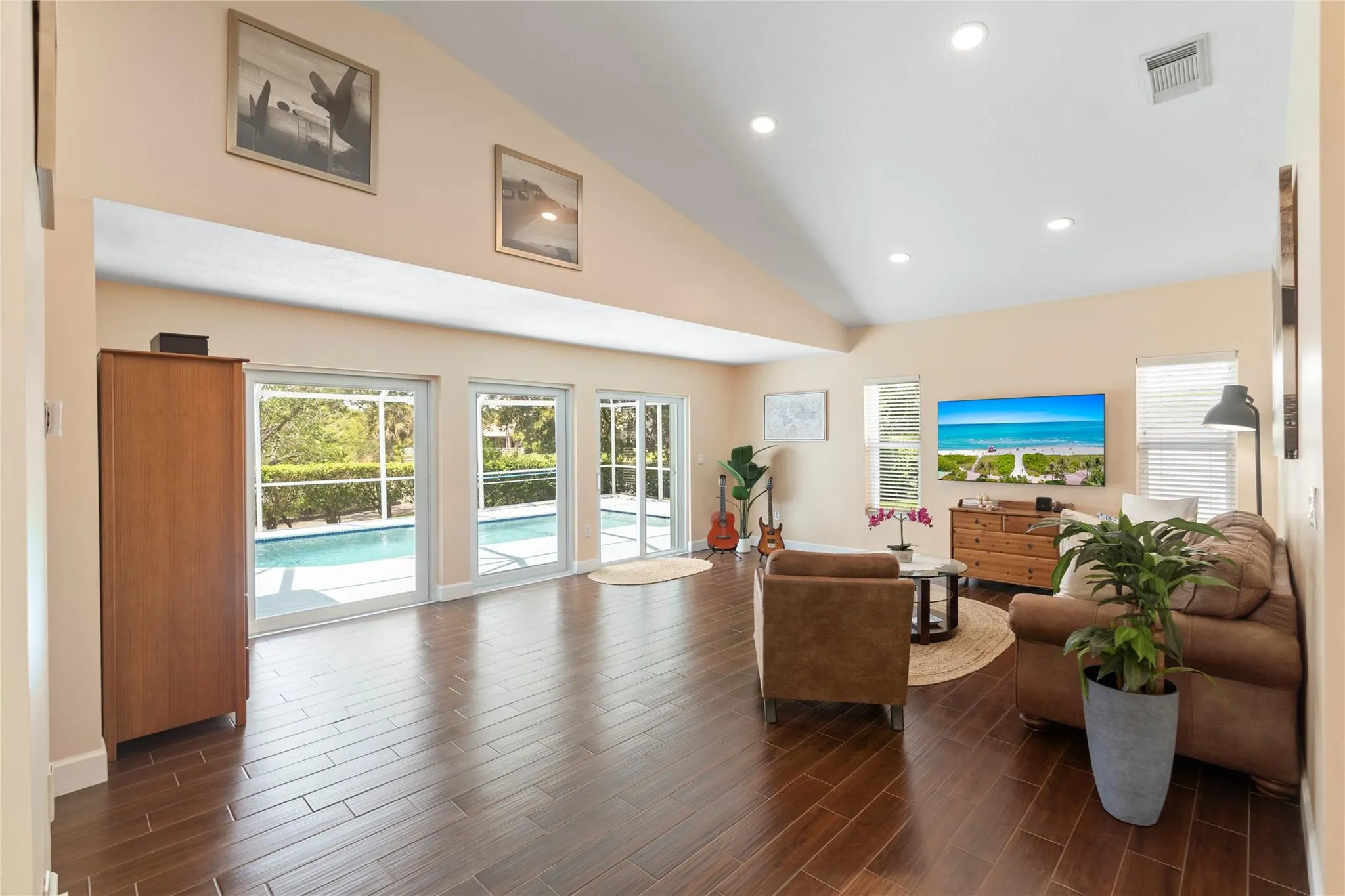 15218 Wilshire Cir S