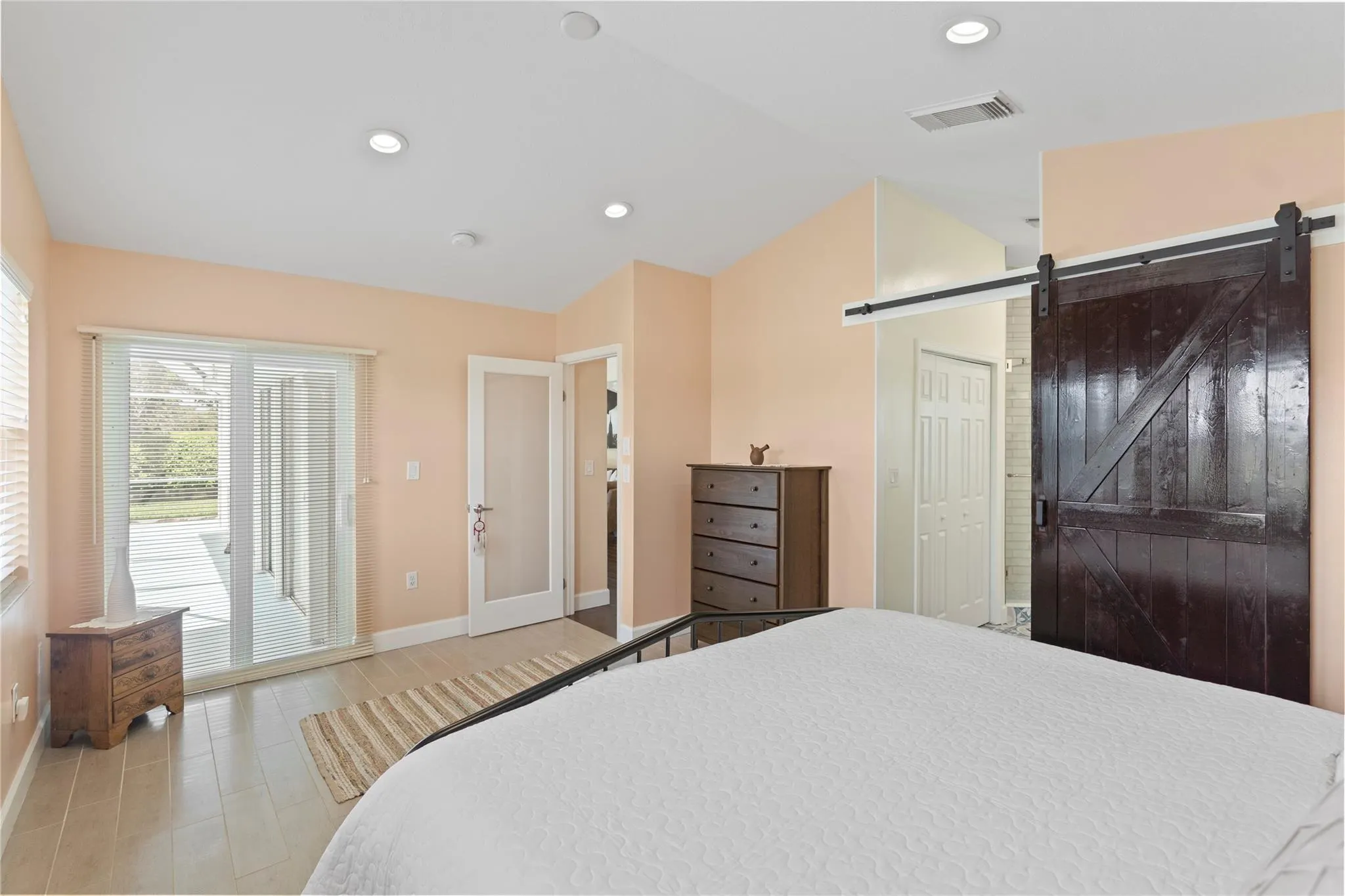 15218 Wilshire Cir S