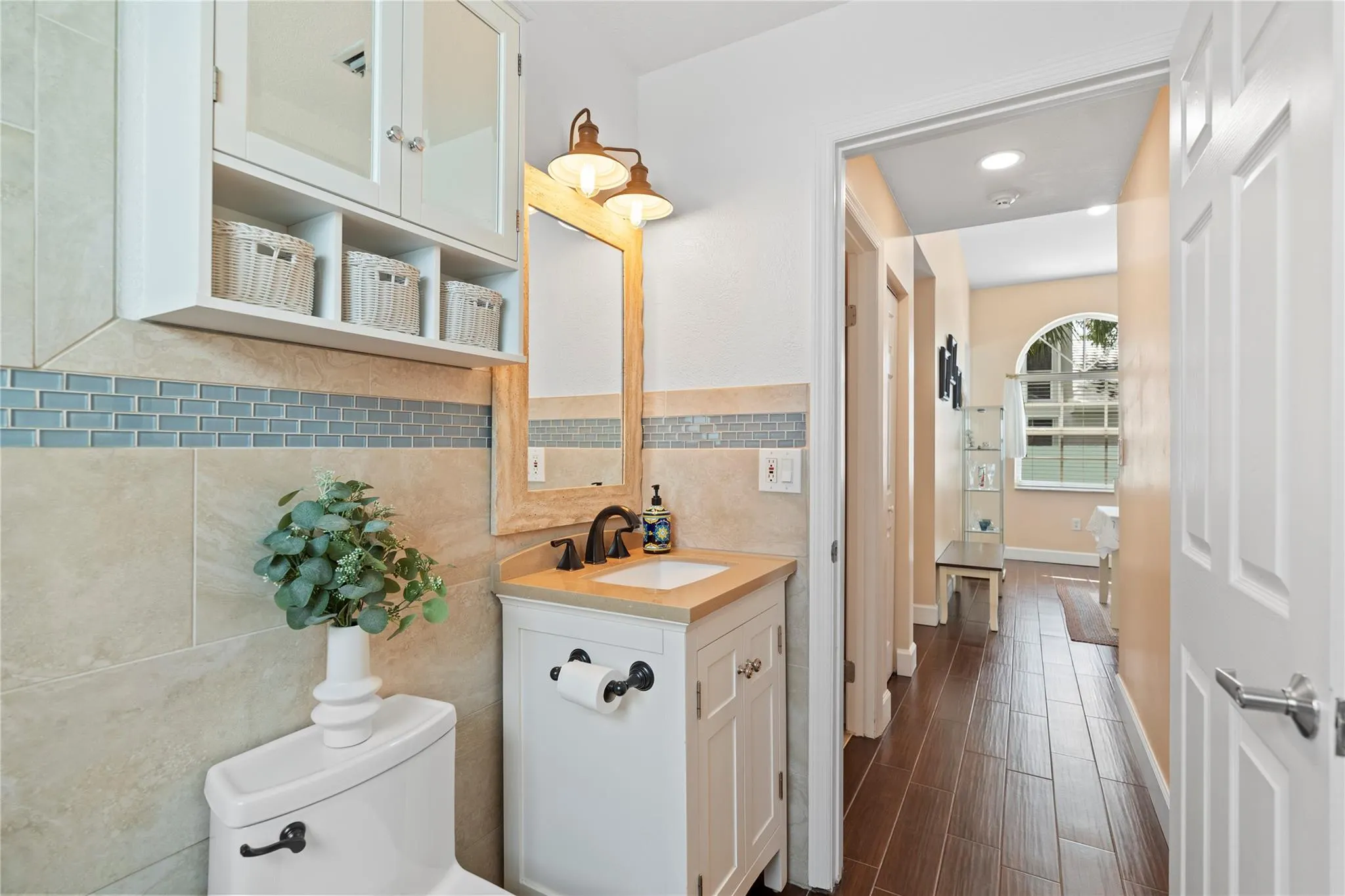 15218 Wilshire Cir S
