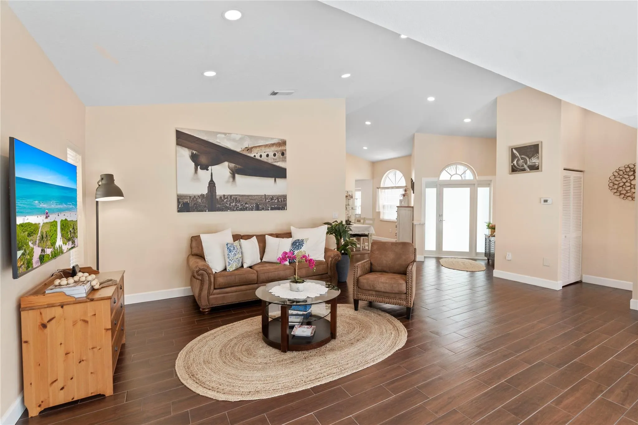 15218 Wilshire Cir S