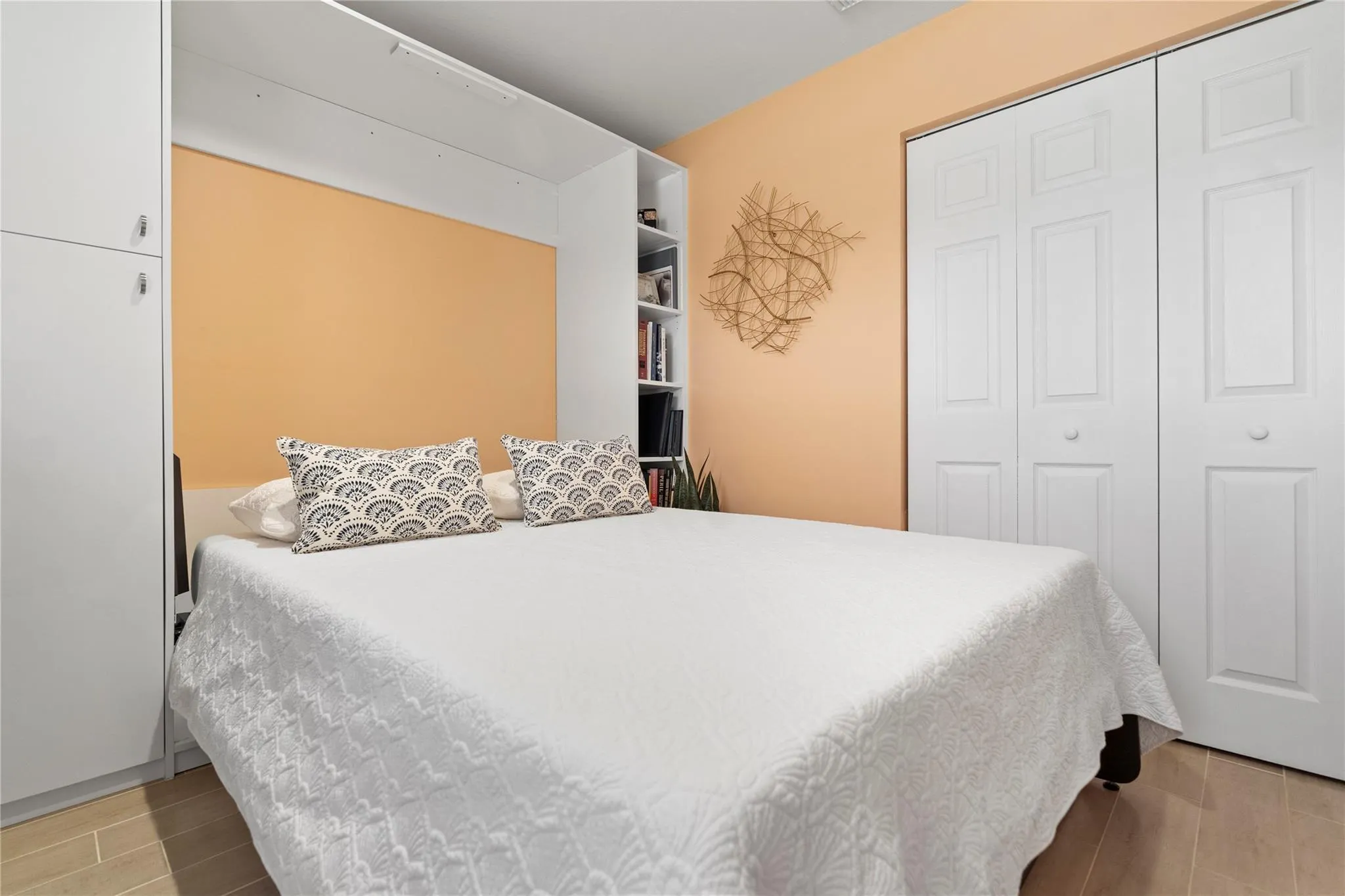15218 Wilshire Cir S