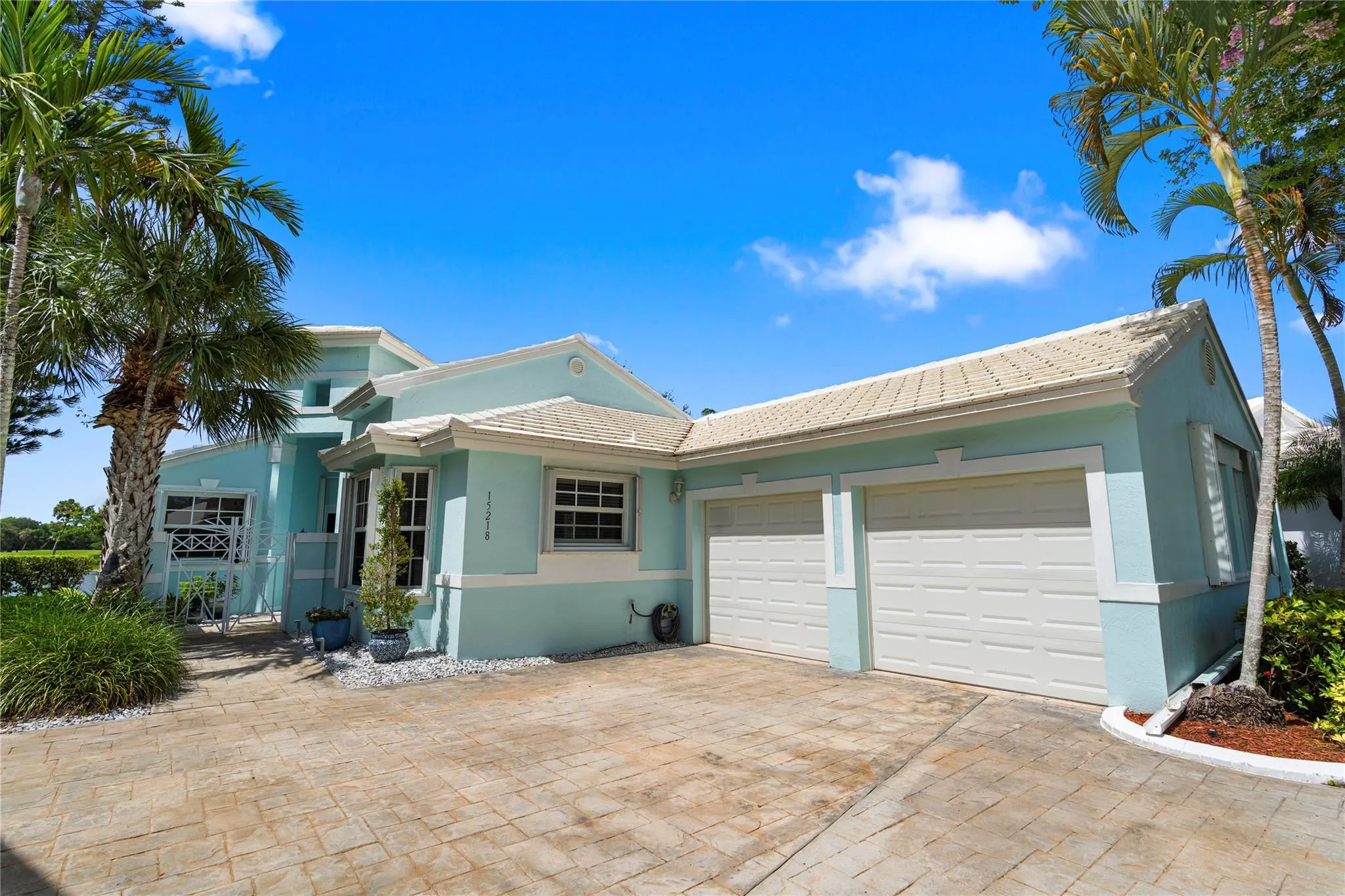 15218 Wilshire Cir S
