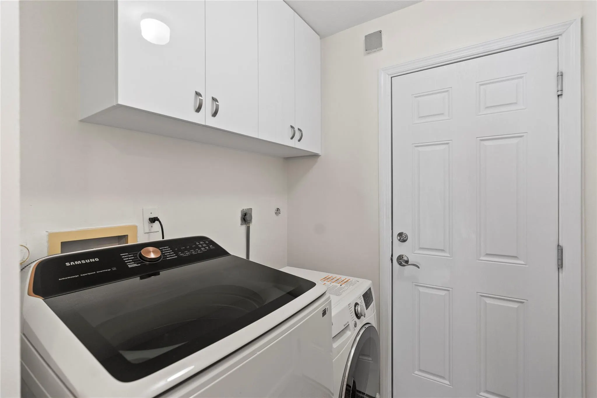 15218 Wilshire Cir S