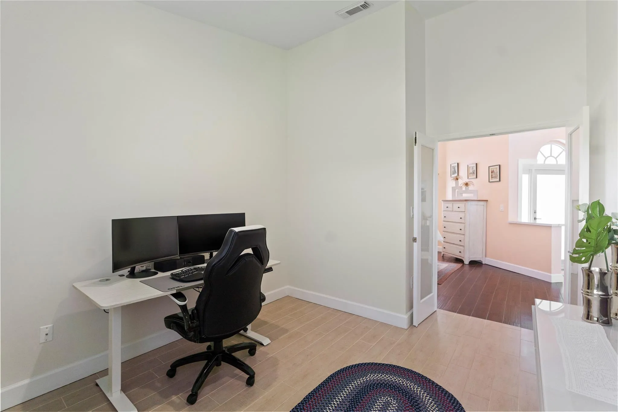 15218 Wilshire Cir S