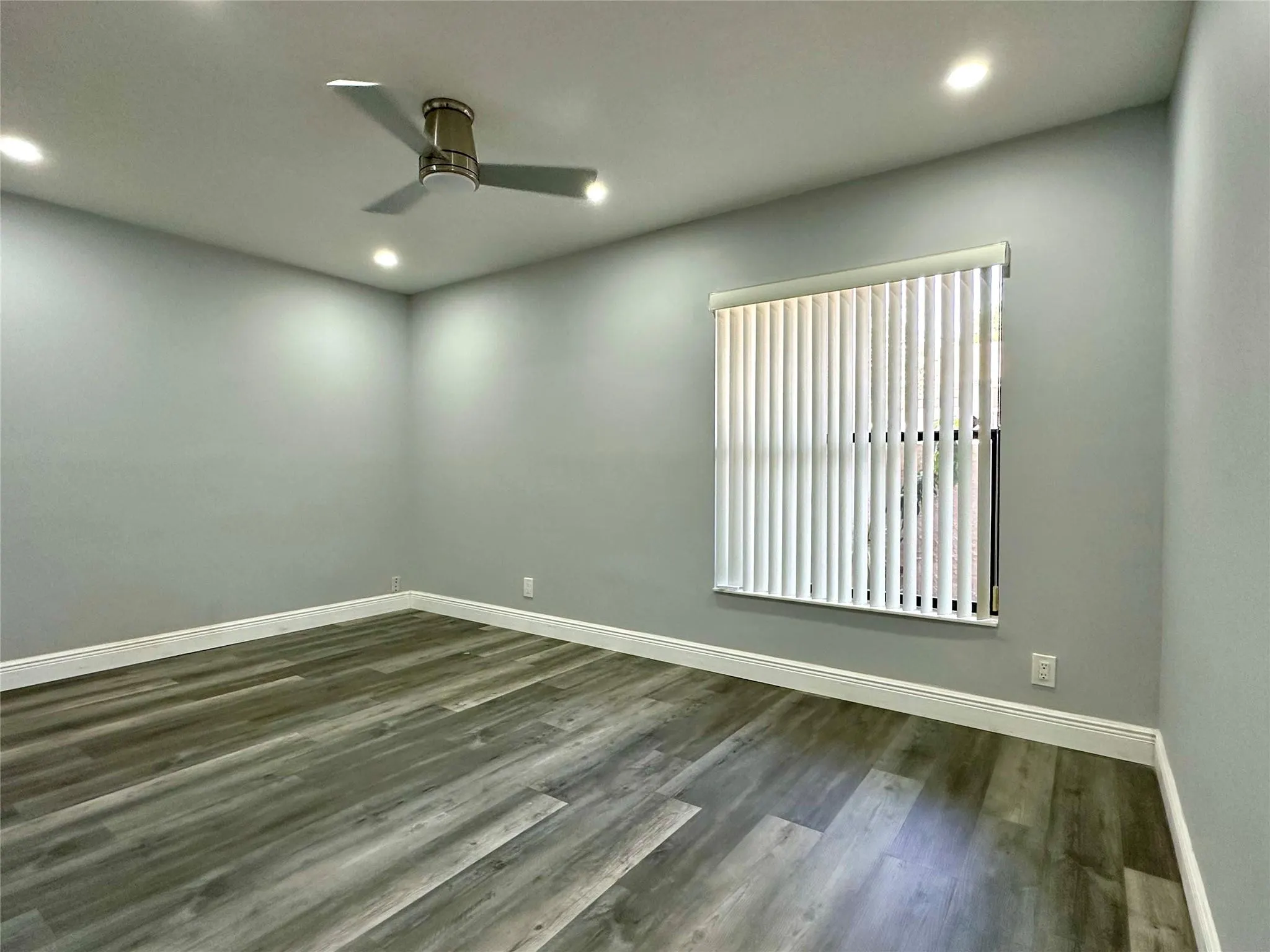 4221 NW 22nd St, #107K