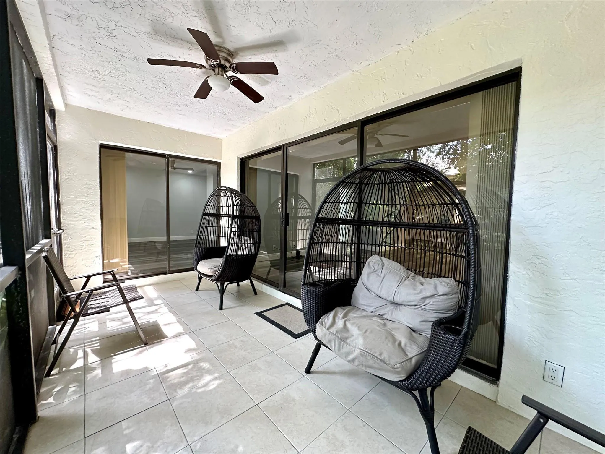 4221 NW 22nd St, #107K
