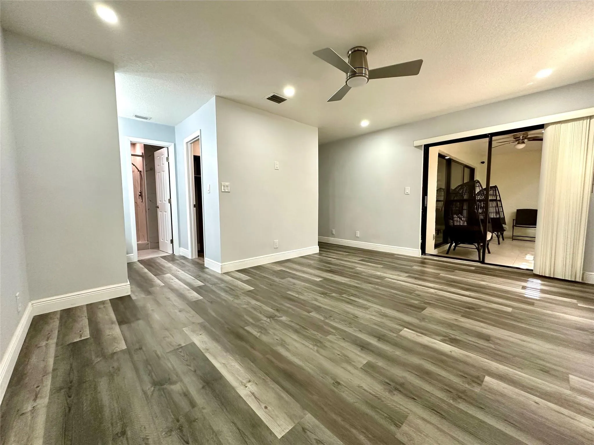 4221 NW 22nd St, #107K