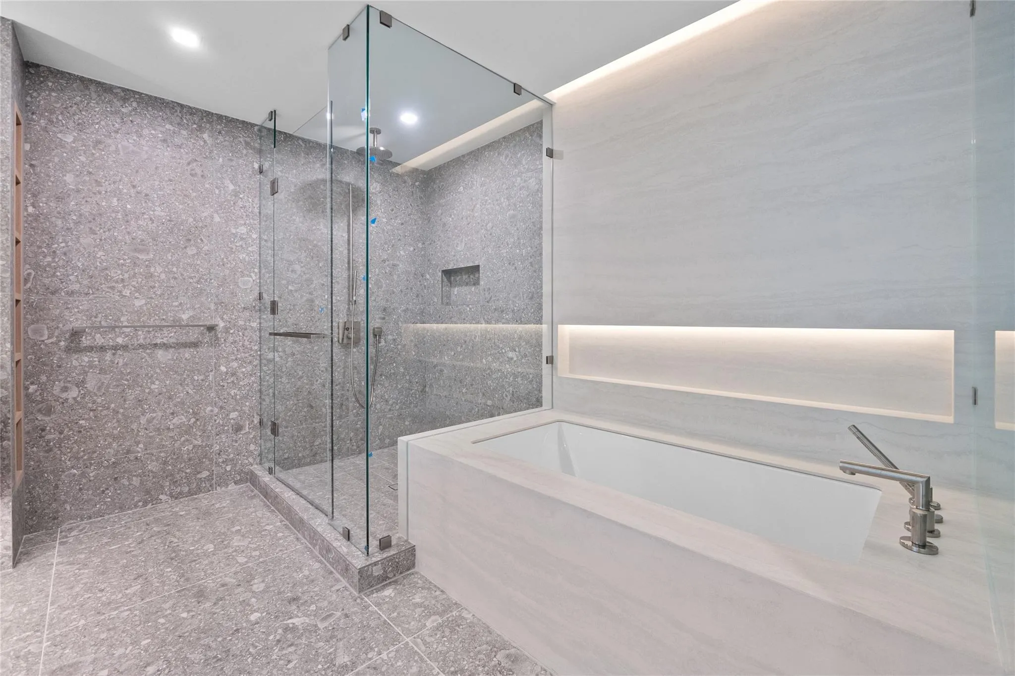 900 N Ocean Blvd., #702