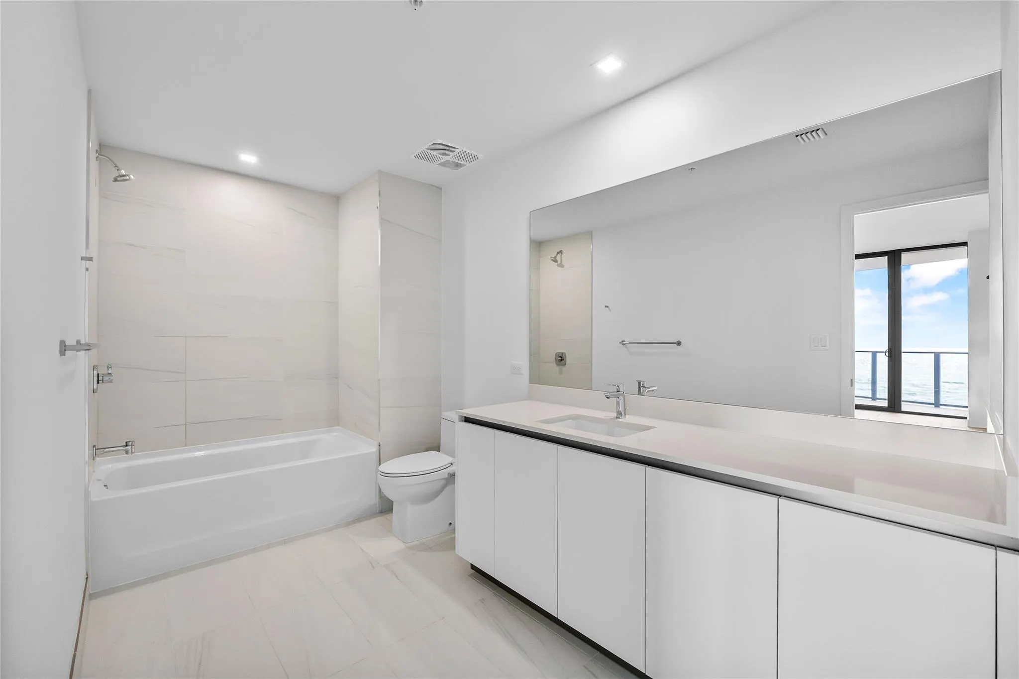 900 N Ocean Blvd., #702