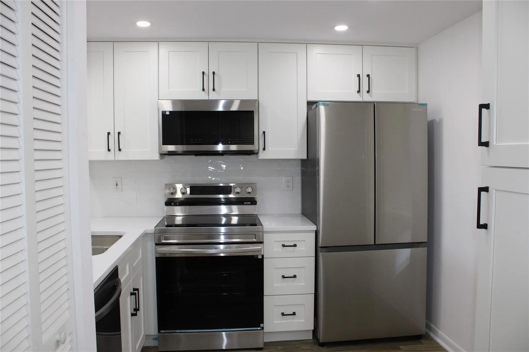 10501 W Broward Blvd, #403