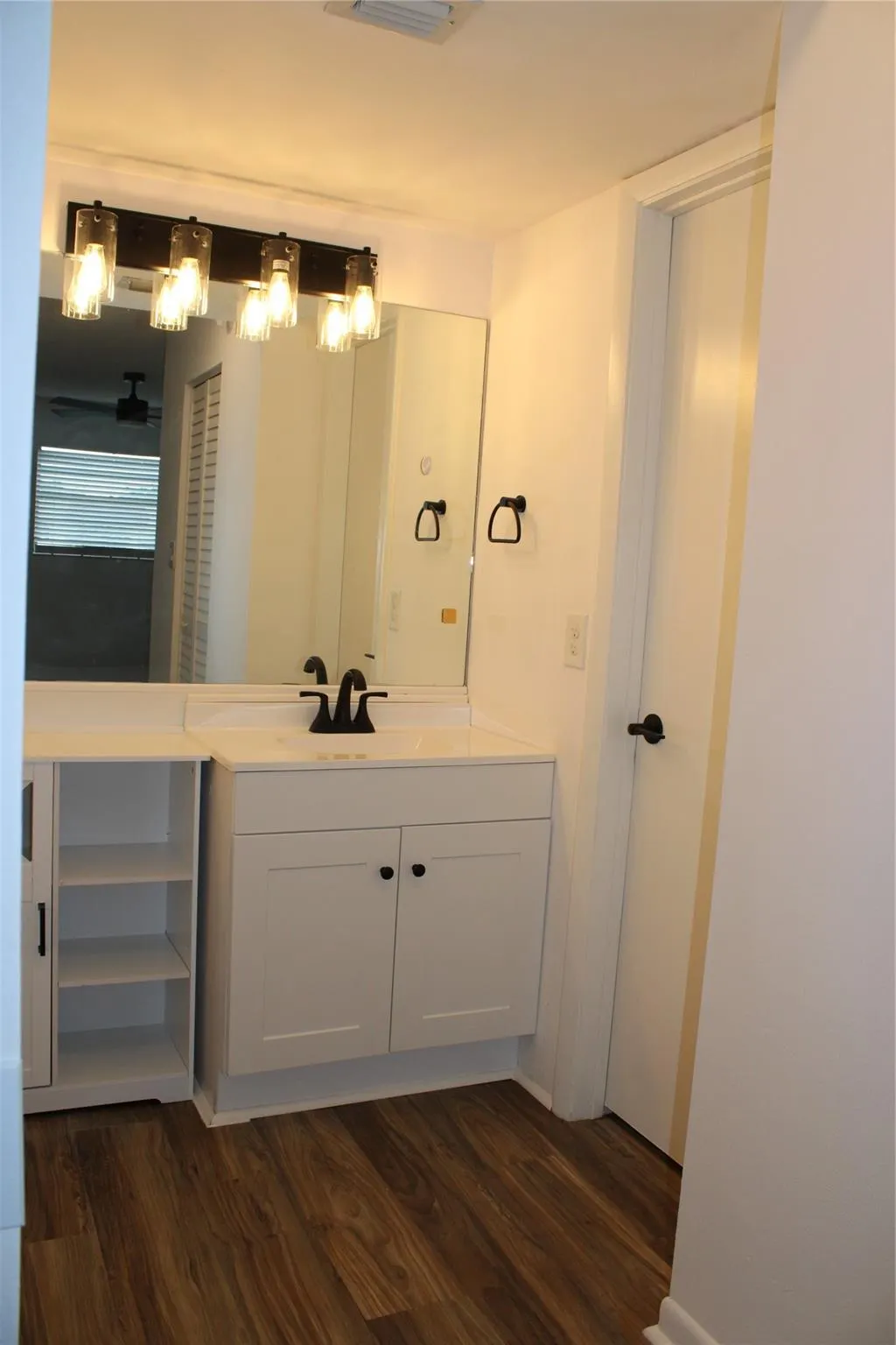 10501 W Broward Blvd, #403