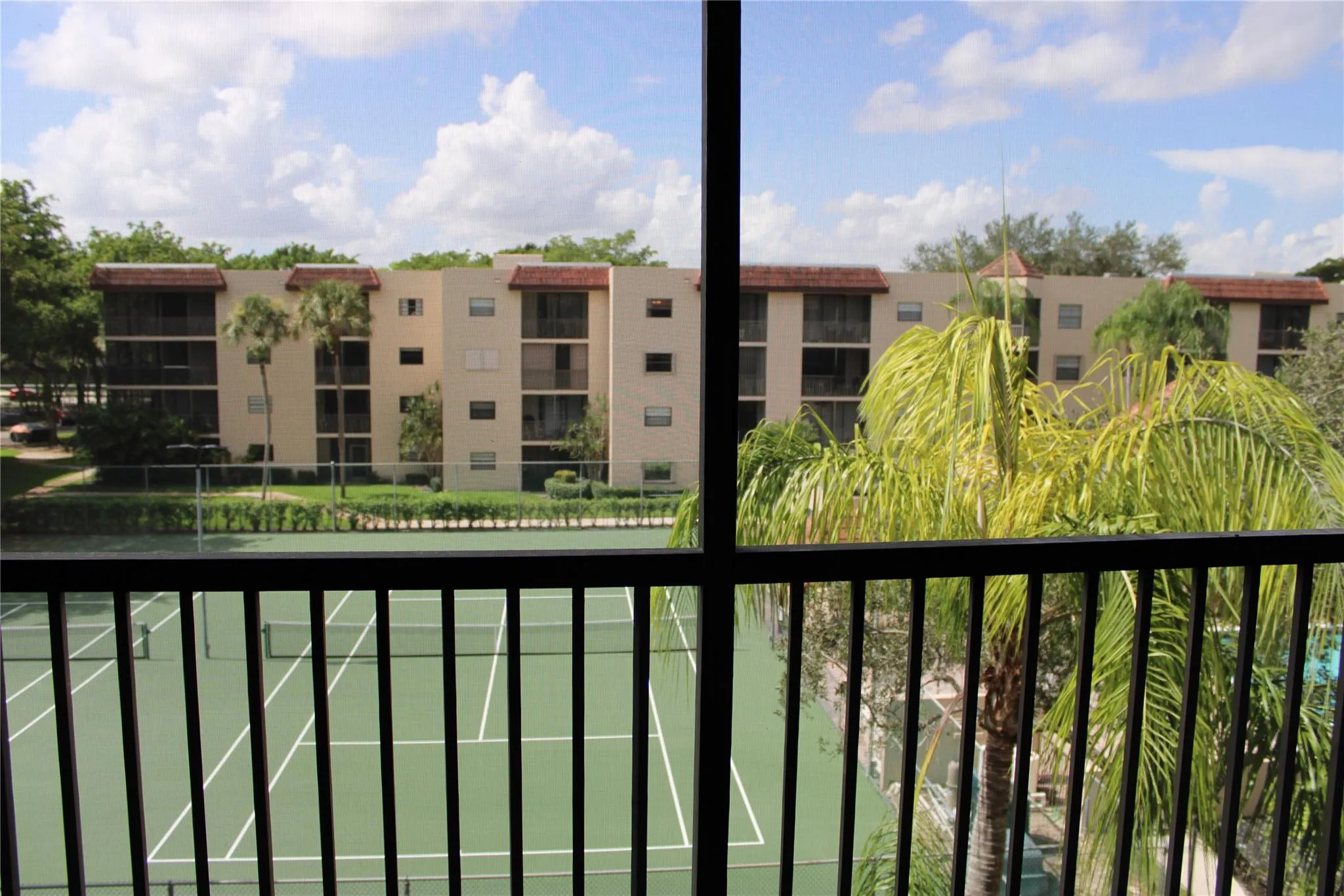 10501 W Broward Blvd, #403