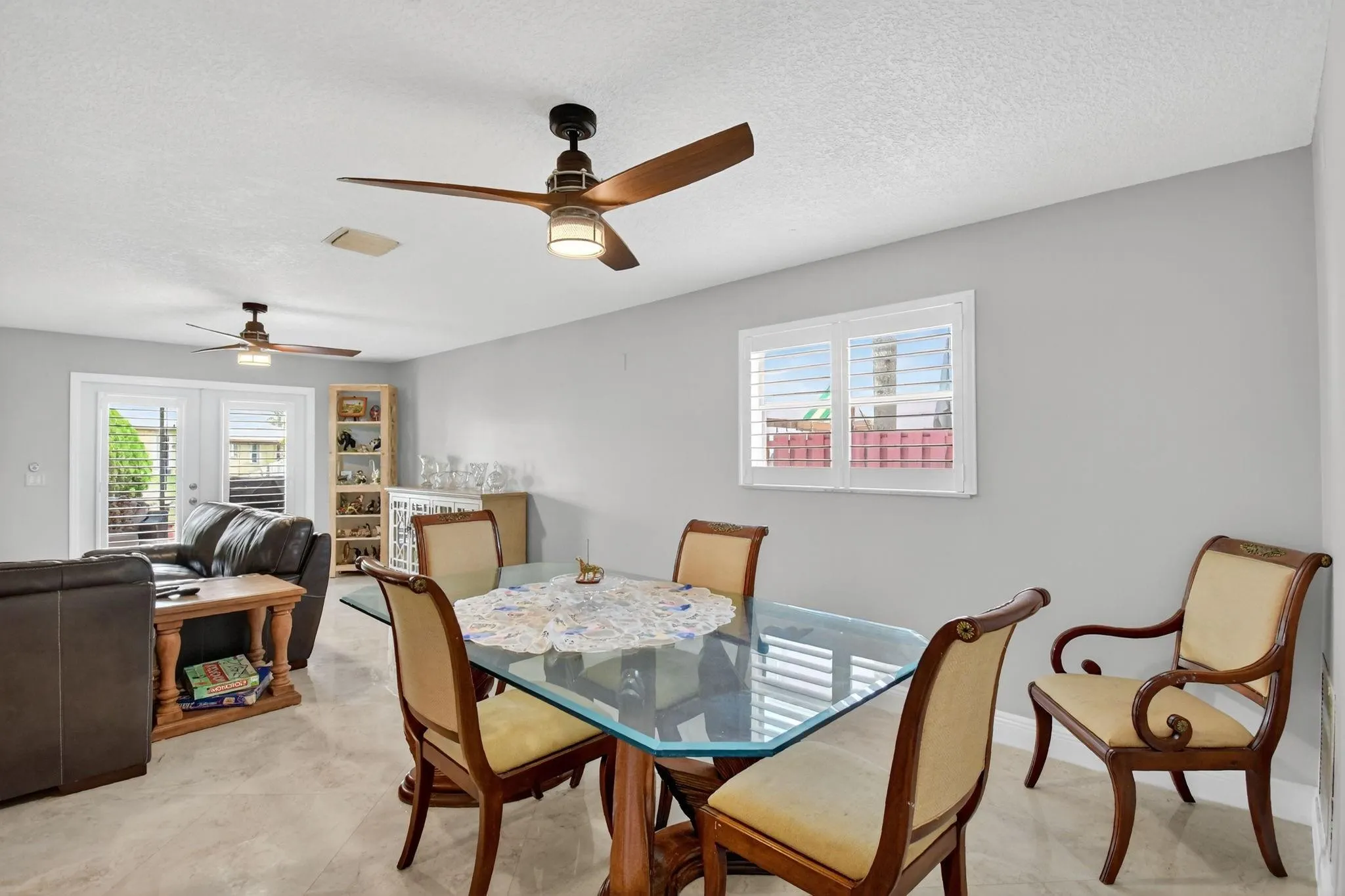 9861 Fairway Cove Ln