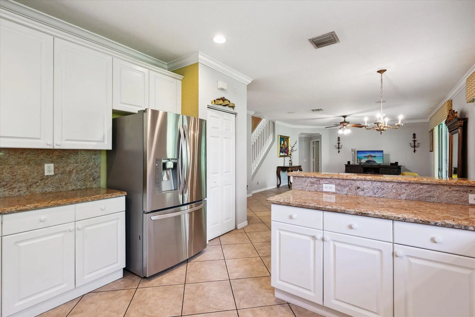 1201 Skylark Dr