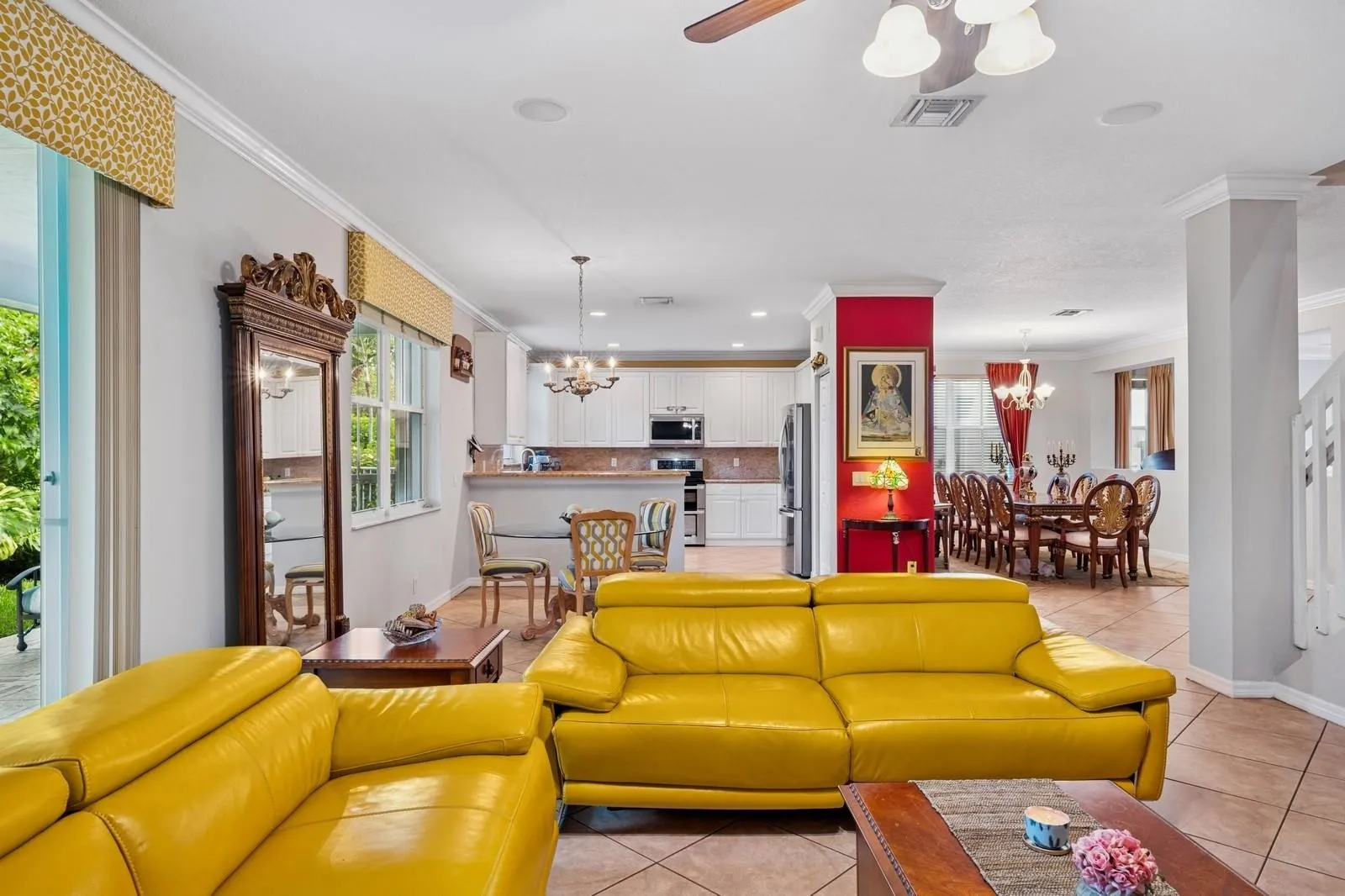 1201 Skylark Dr