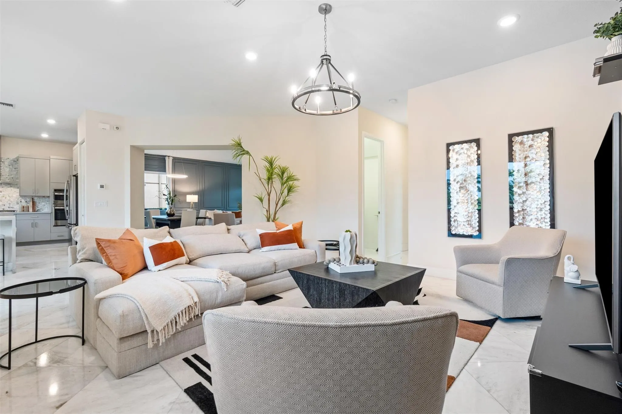 10593 N Lago Vista Cir
