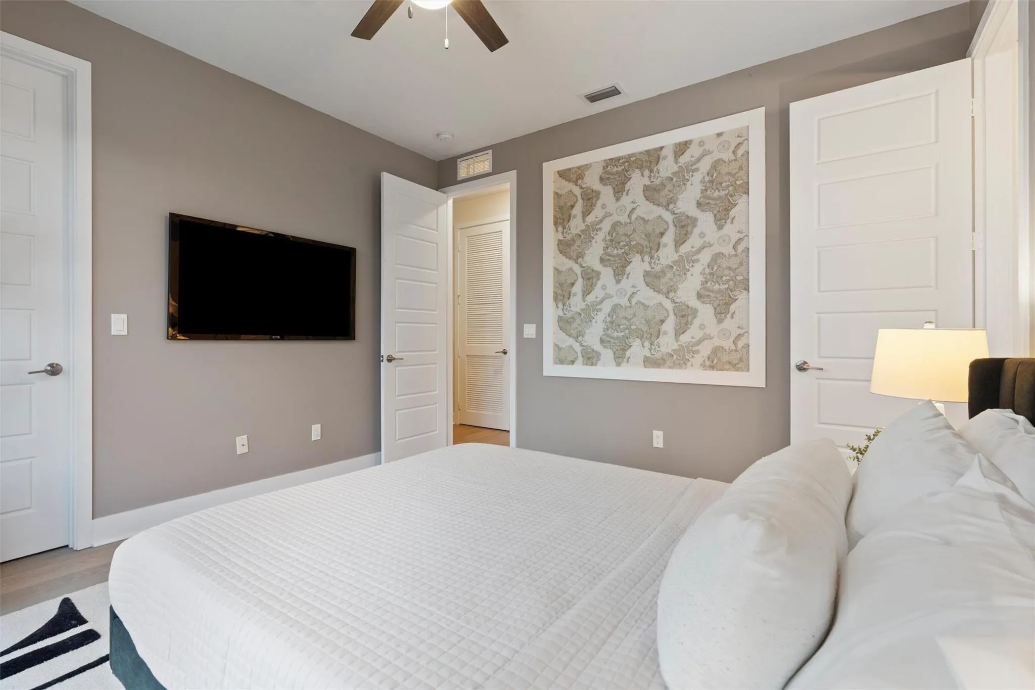 10593 N Lago Vista Cir