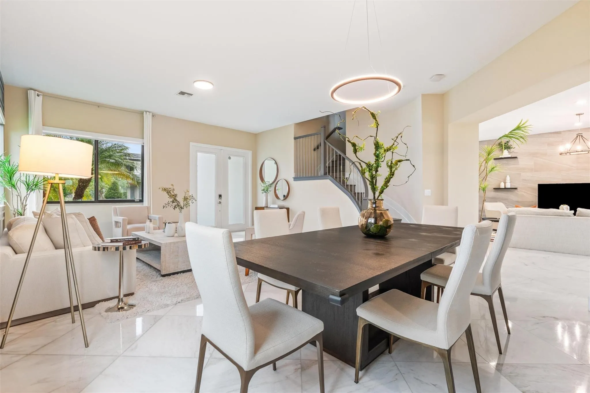 10593 N Lago Vista Cir