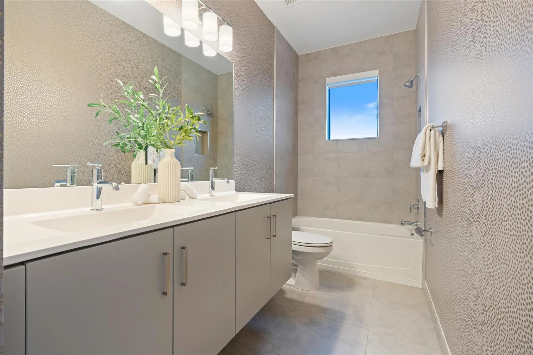 10593 N Lago Vista Cir