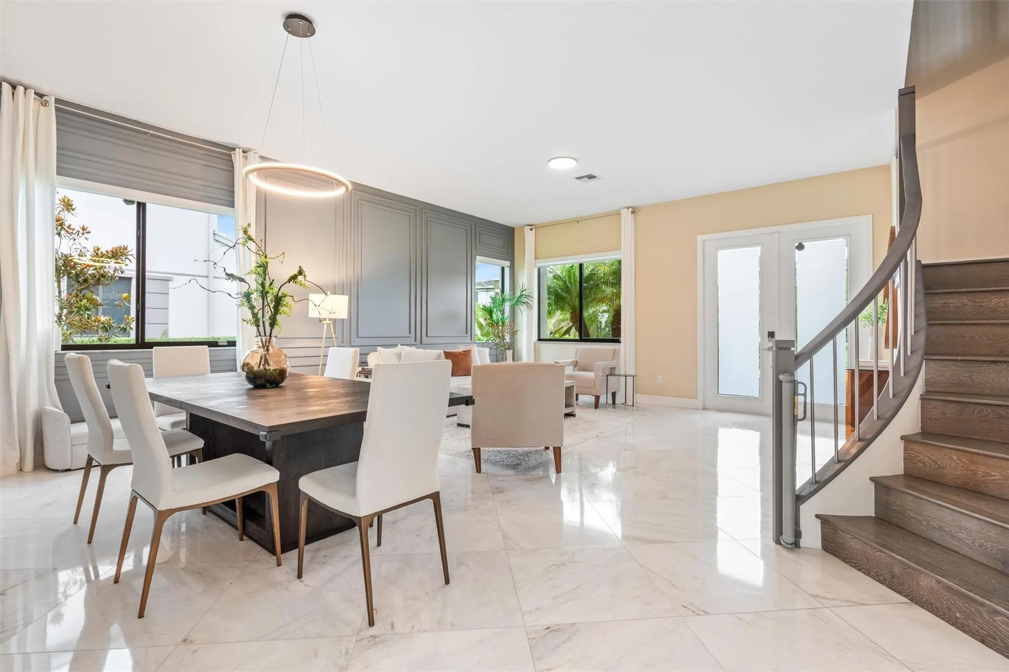 10593 N Lago Vista Cir
