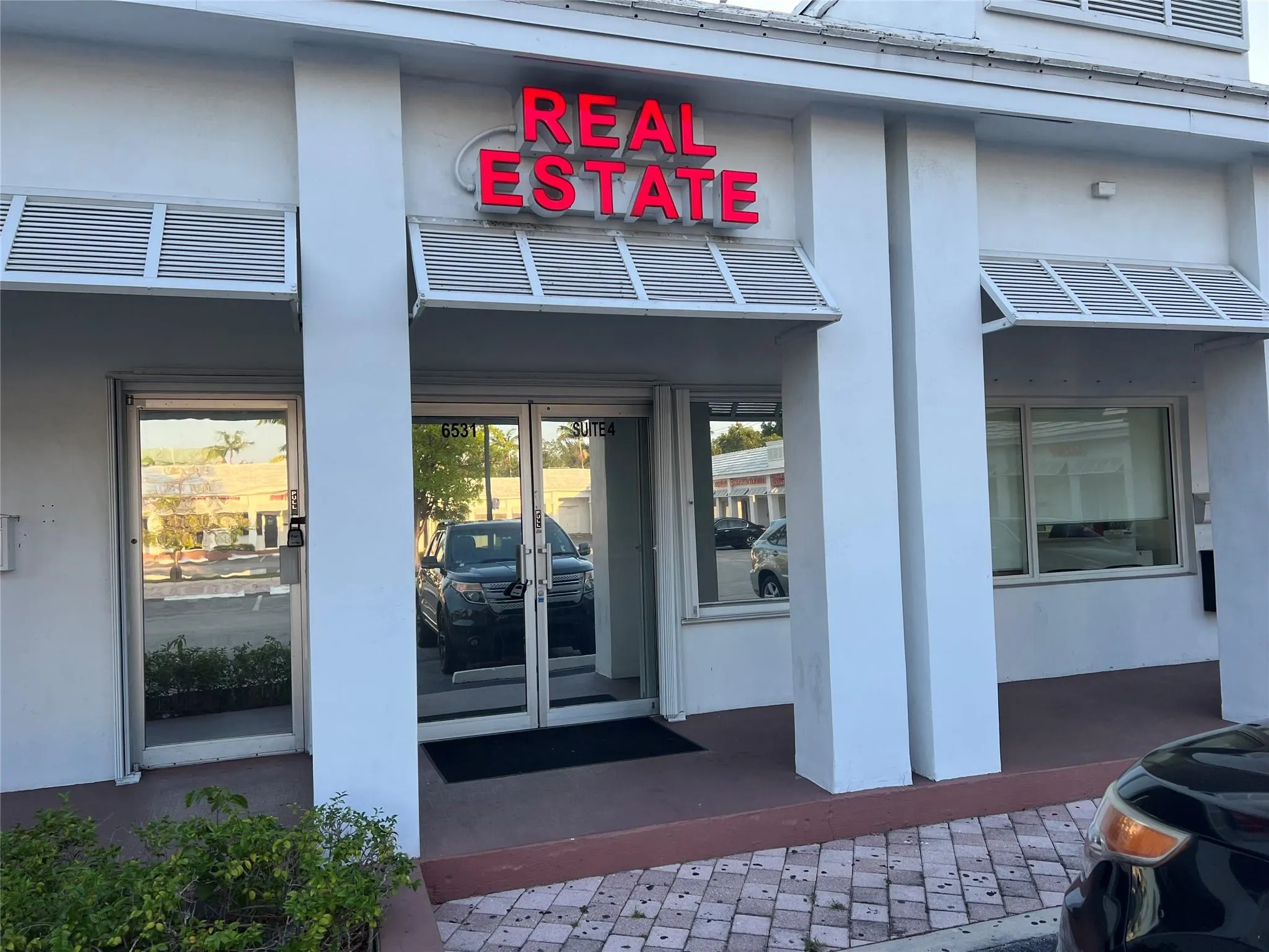 6531 Sunset Strip, #Ste. 4