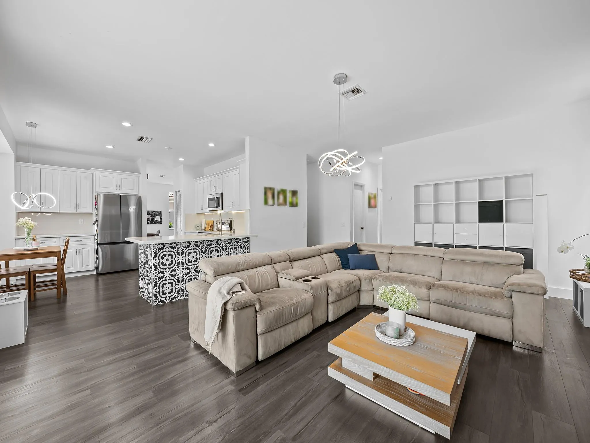 301 Cameron Dr