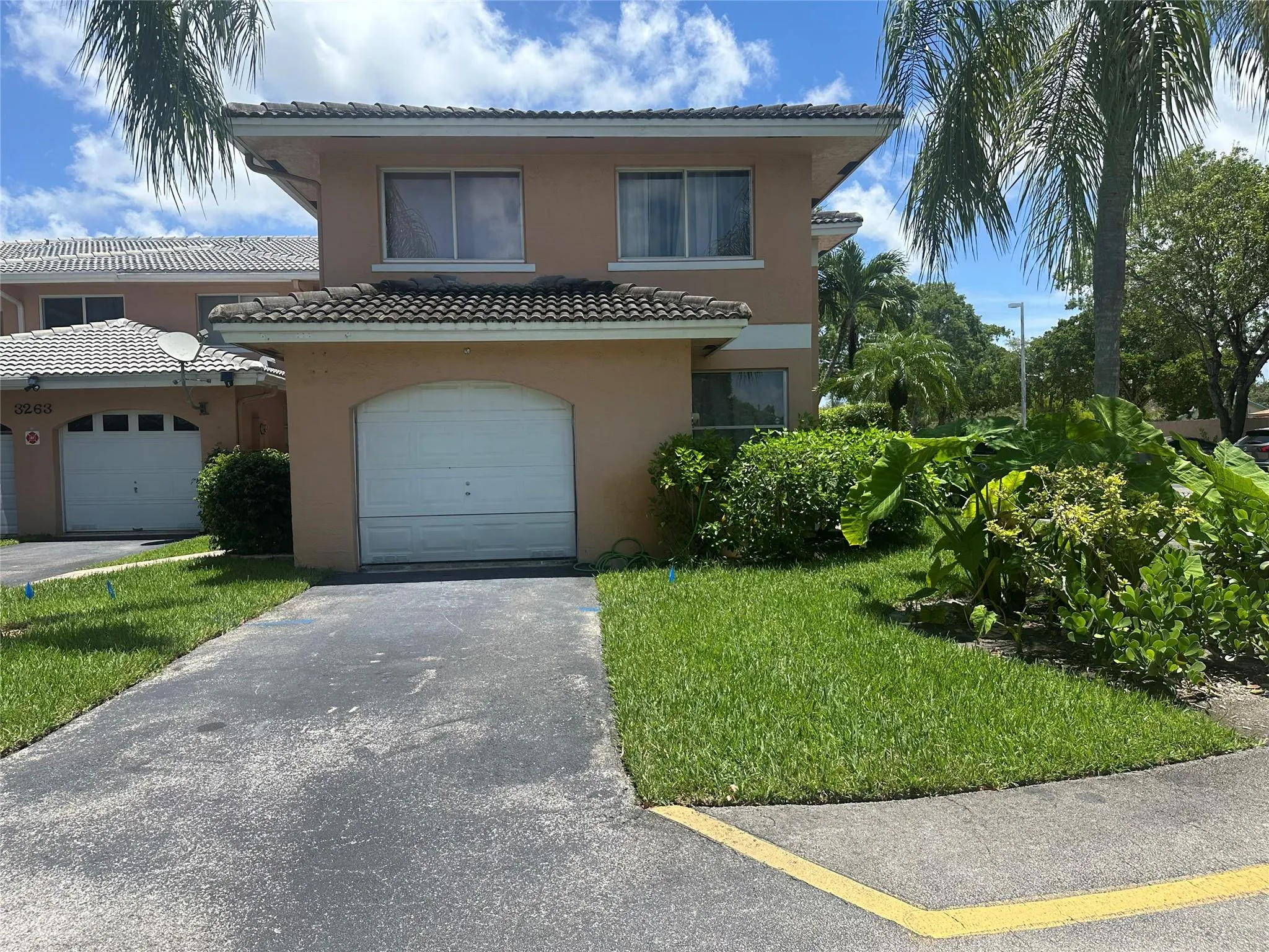 3263 NW 44th St, #6