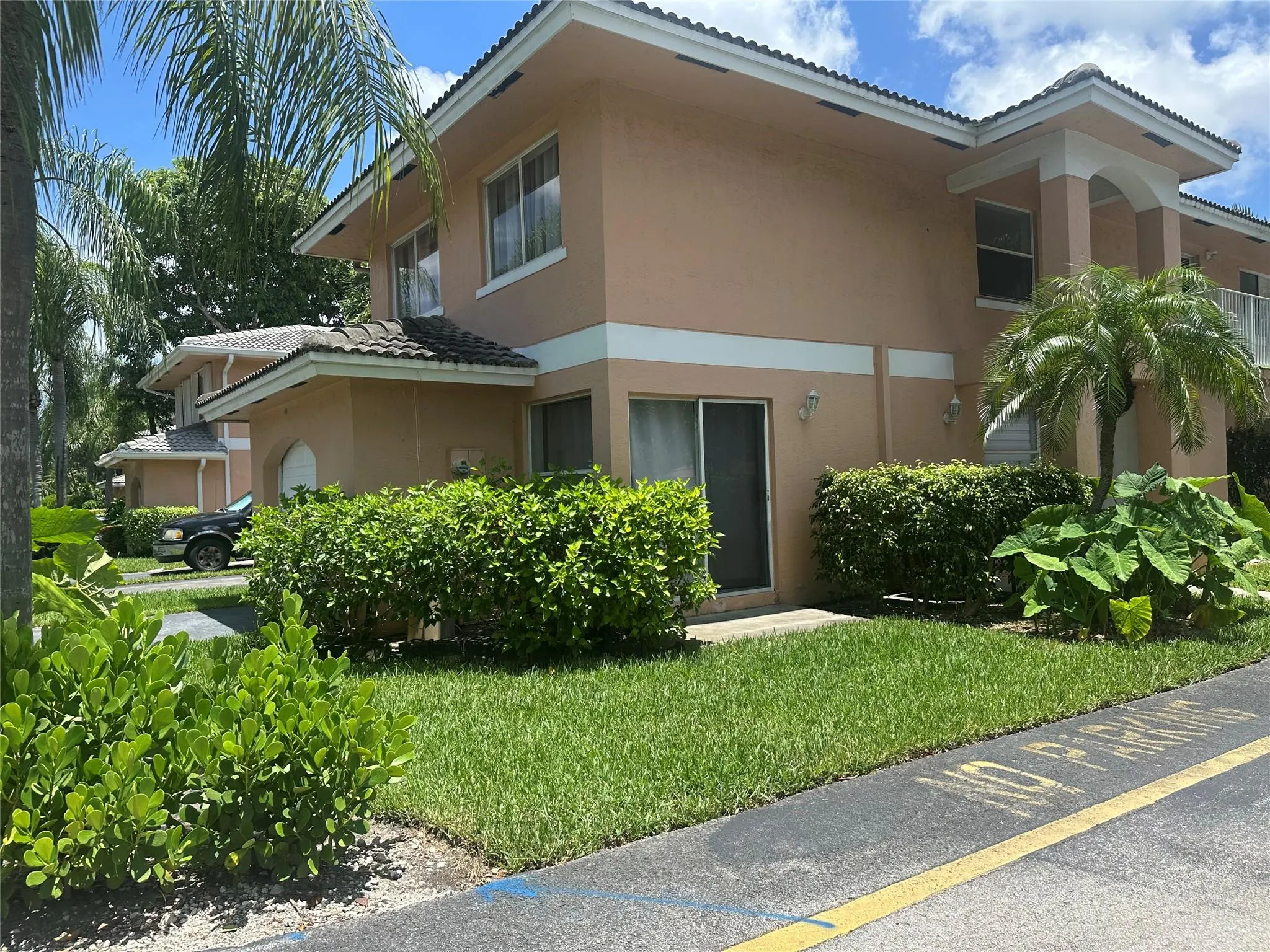 3263 NW 44th St, #6
