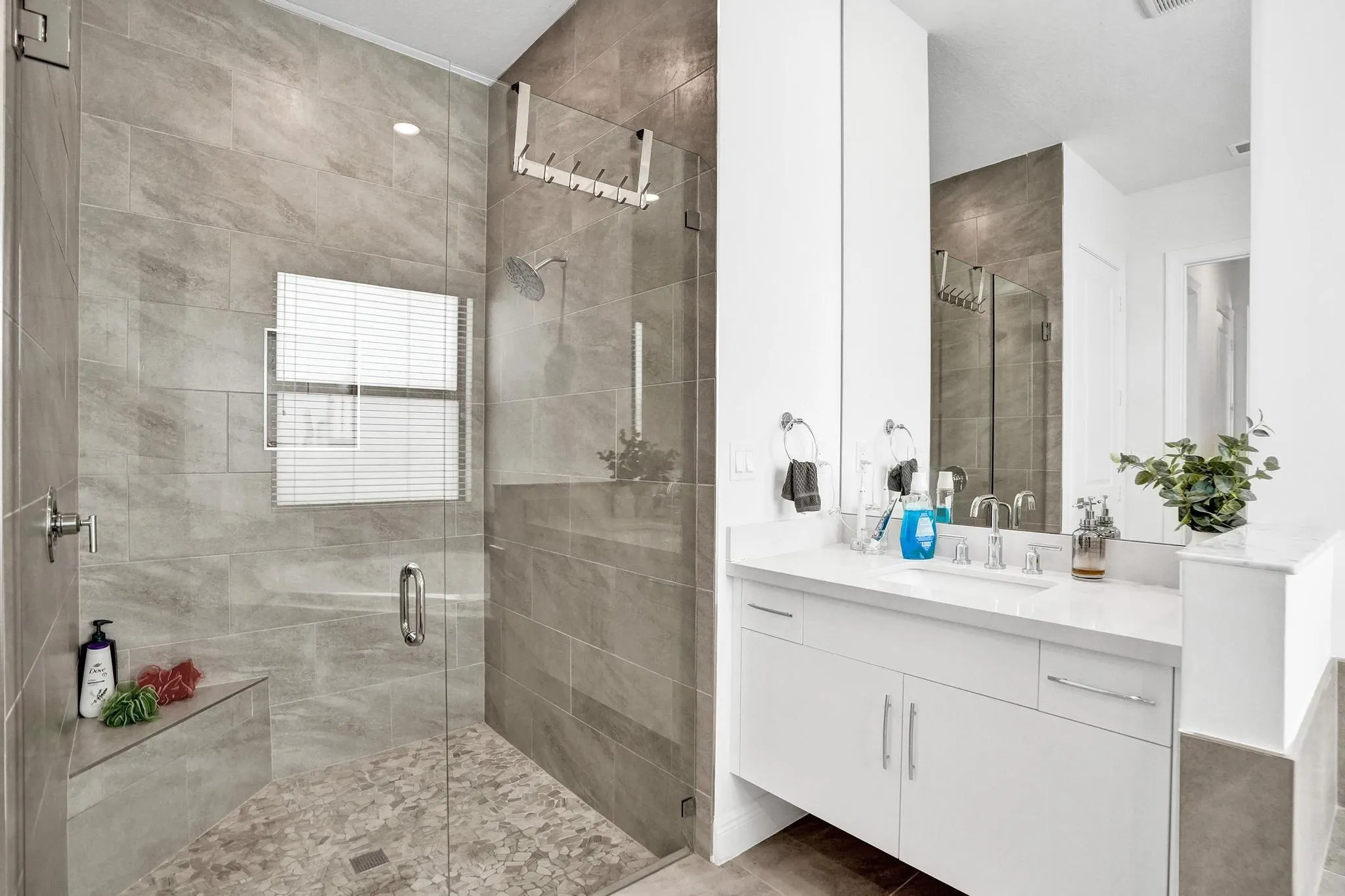 12855 Bayside Ct