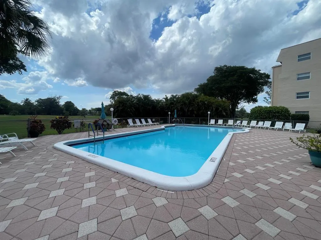 1030 Country Club Dr, #308