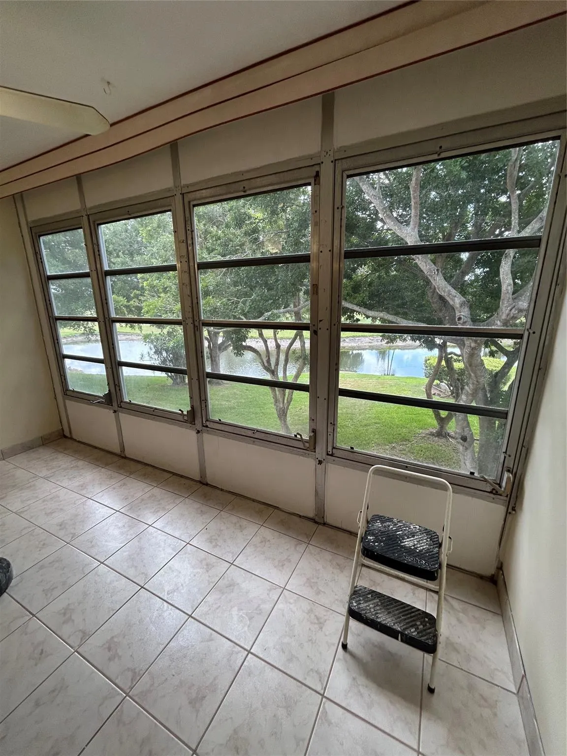 1030 Country Club Dr, #308