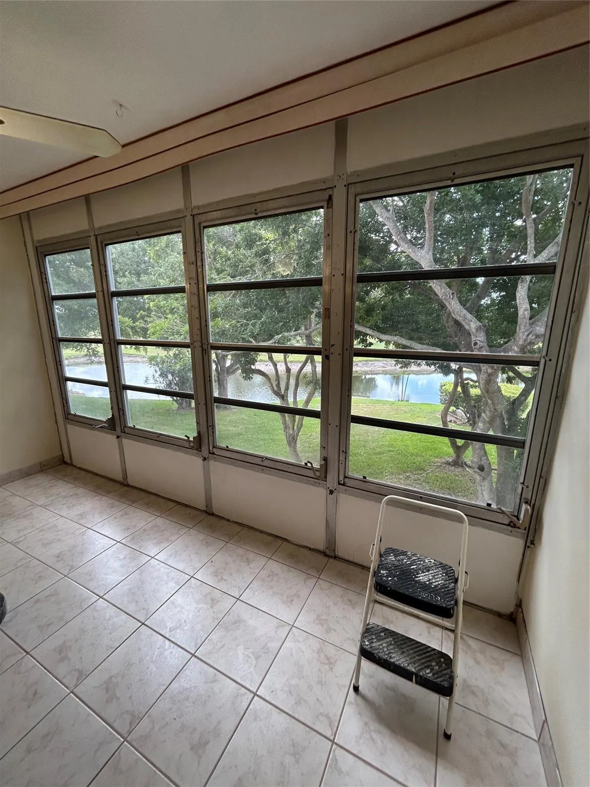 1030 Country Club Dr, #308