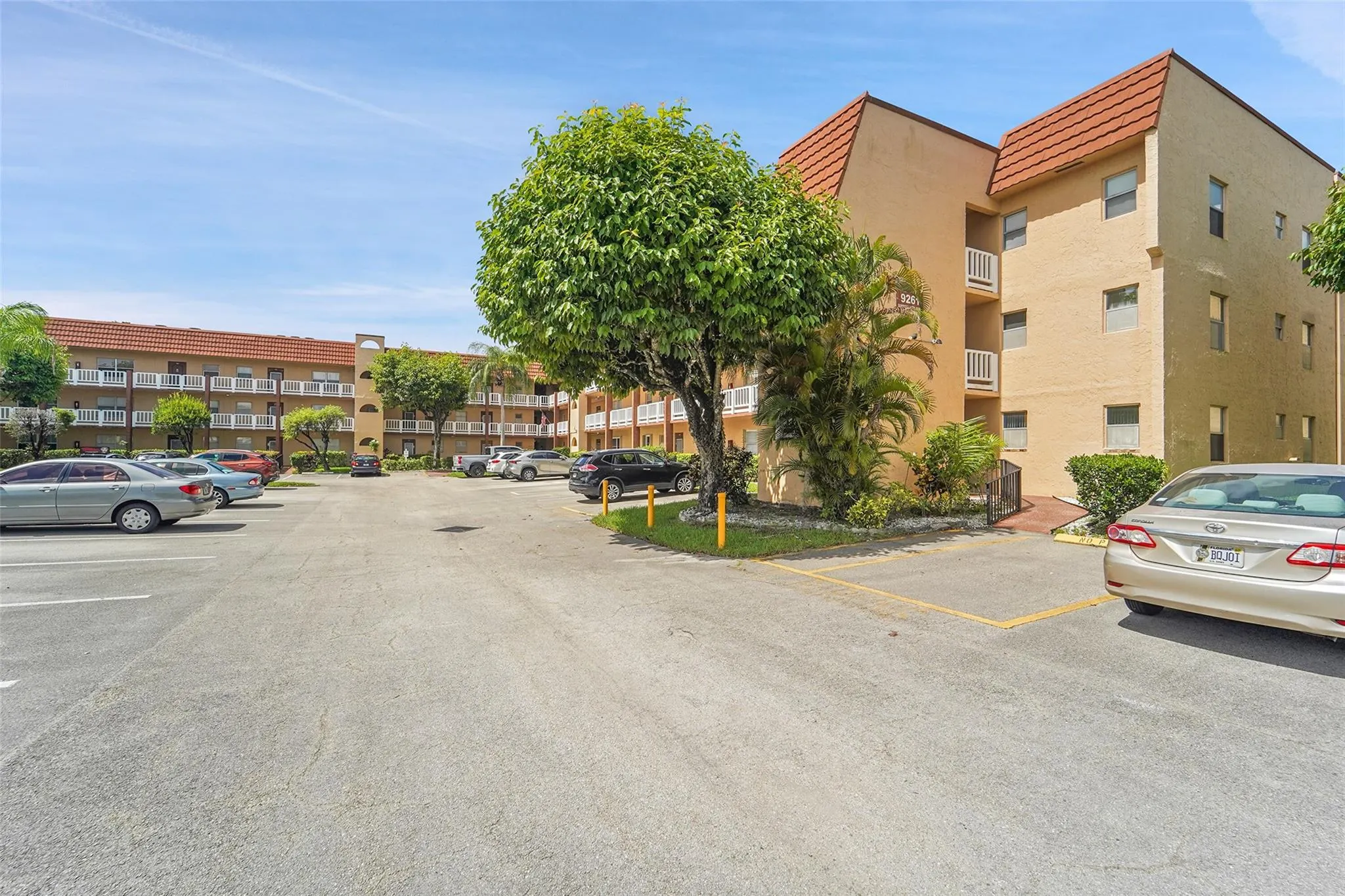 9261 Sunrise Lakes Blvd, #309