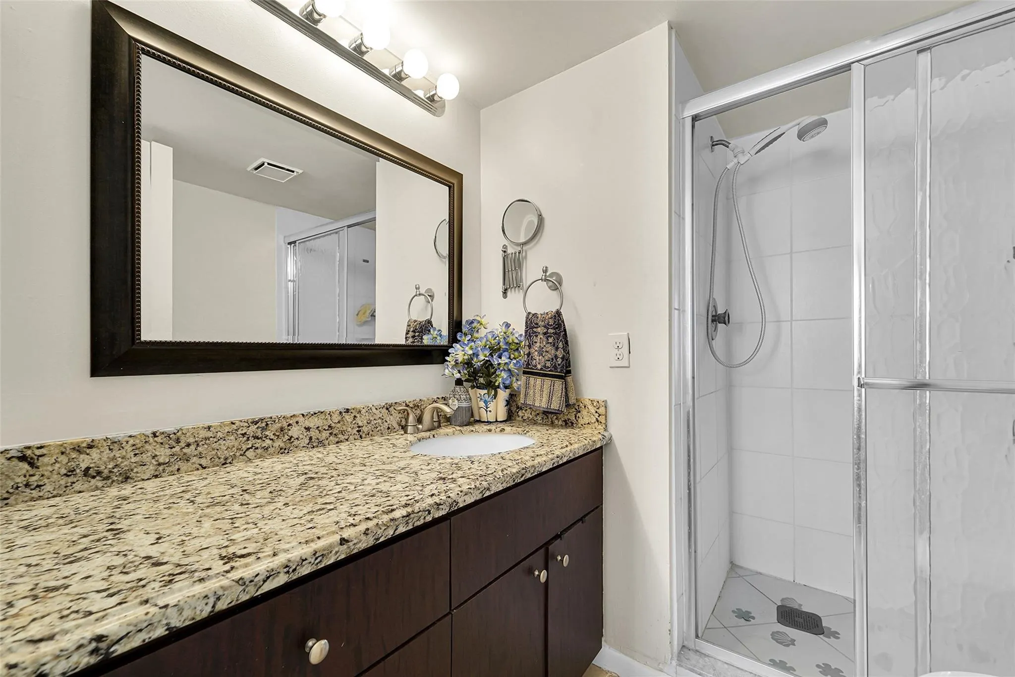 9261 Sunrise Lakes Blvd, #309