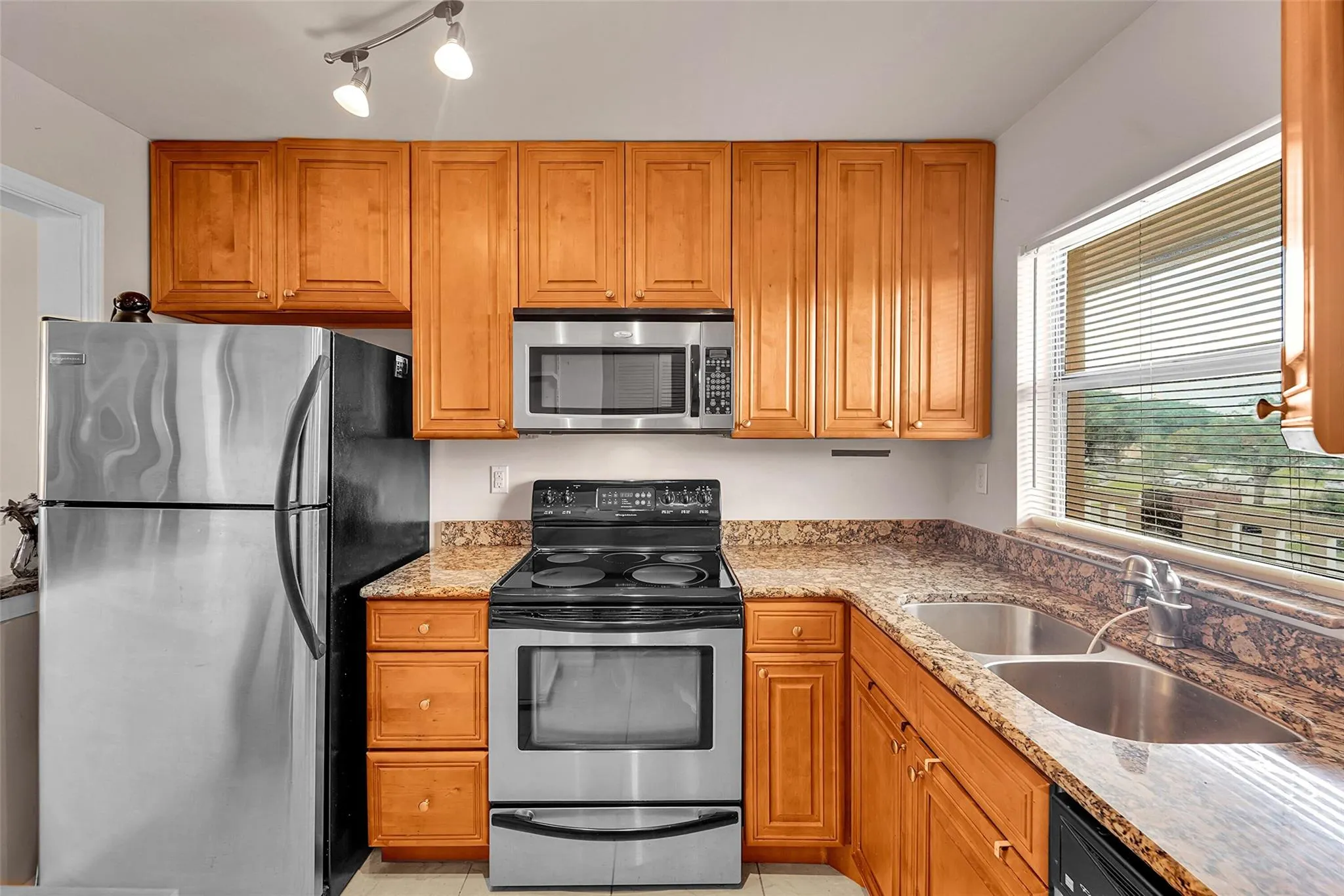 9261 Sunrise Lakes Blvd, #309