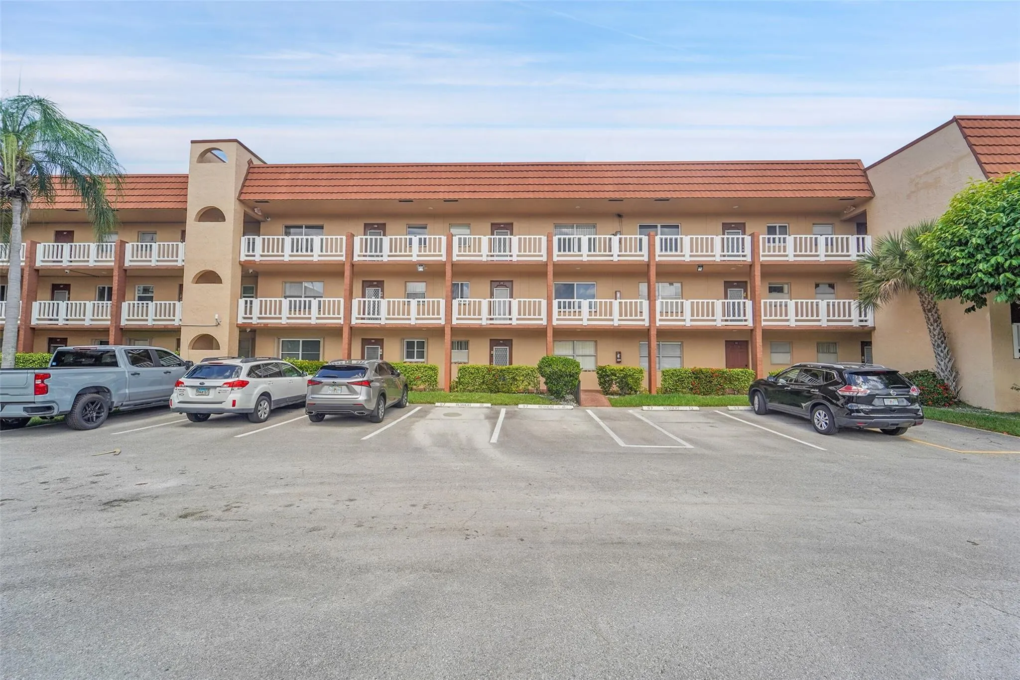 9261 Sunrise Lakes Blvd, #309
