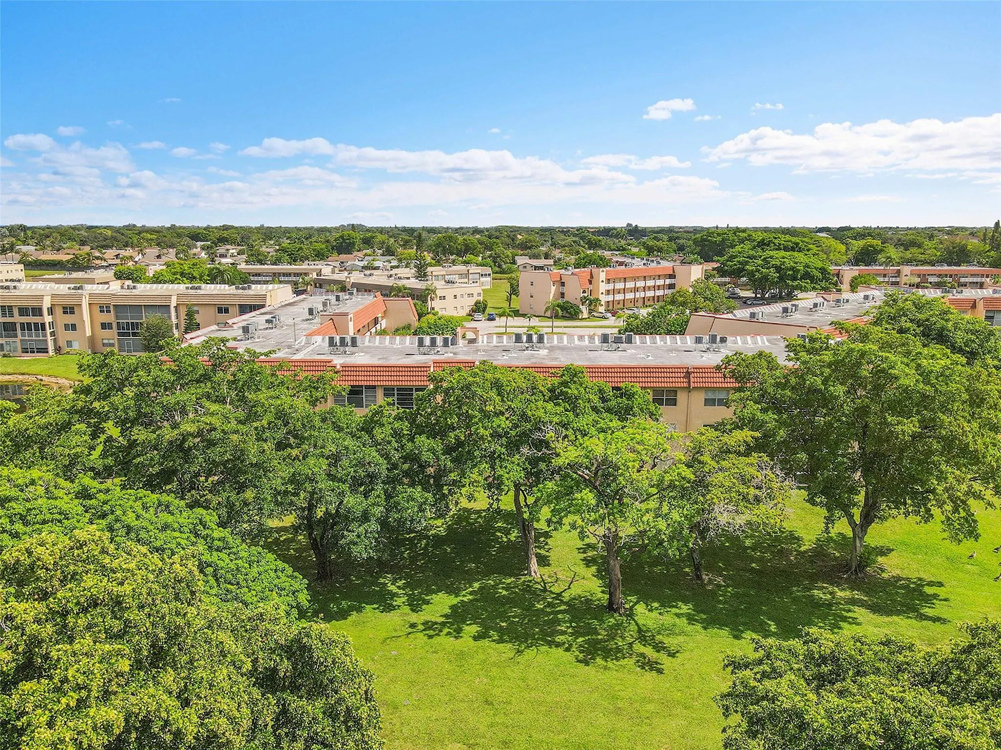 9261 Sunrise Lakes Blvd, #309