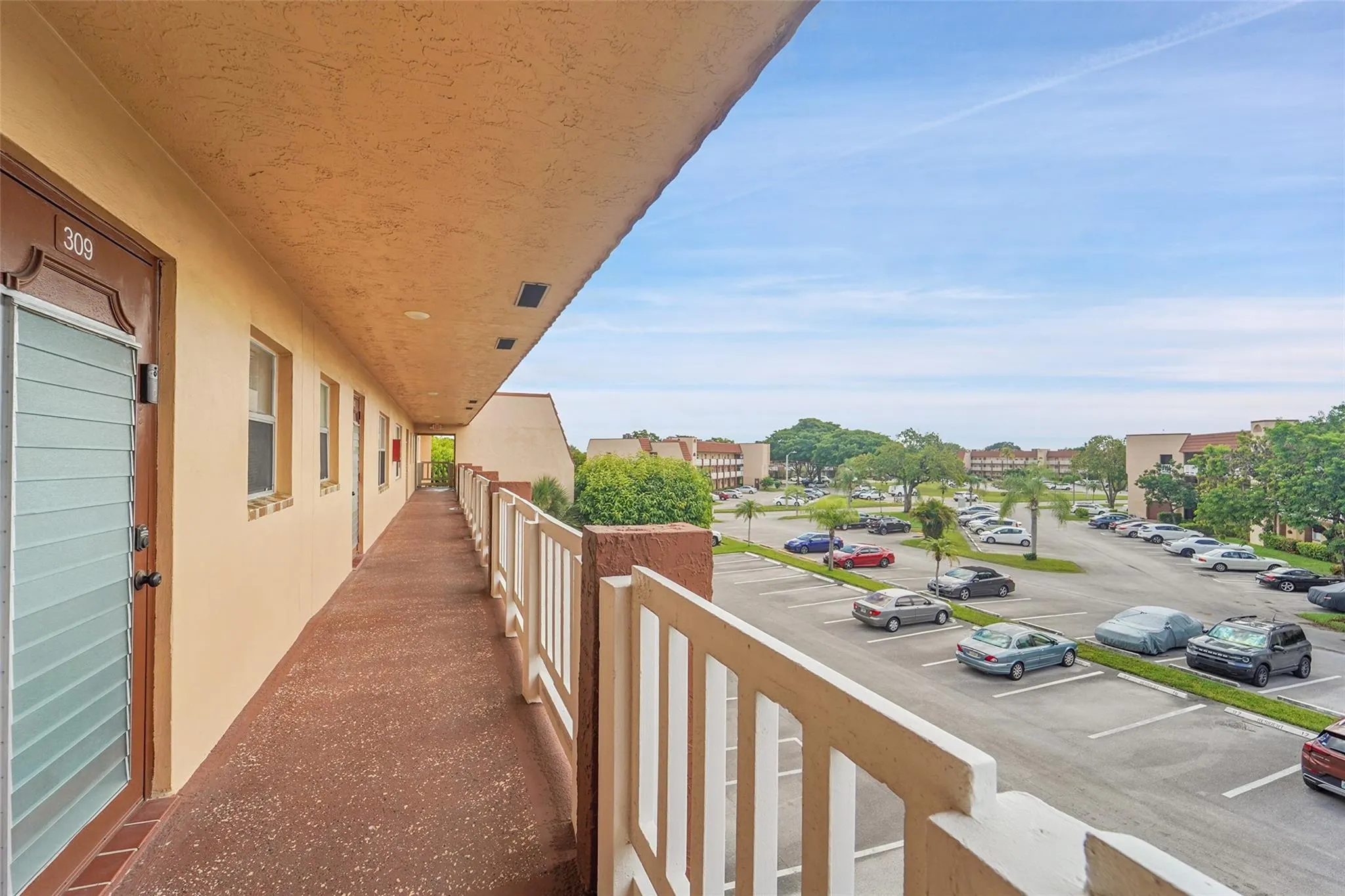 9261 Sunrise Lakes Blvd, #309