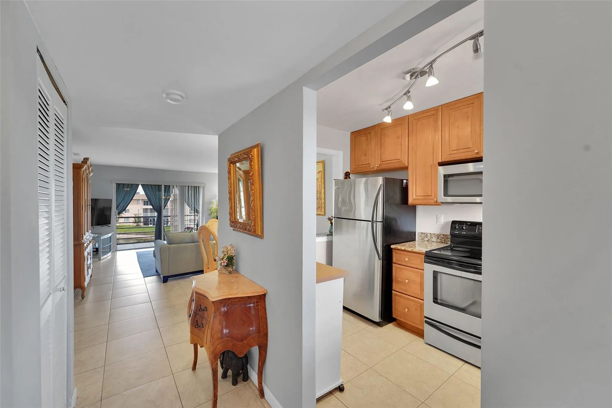 9261 Sunrise Lakes Blvd, #309