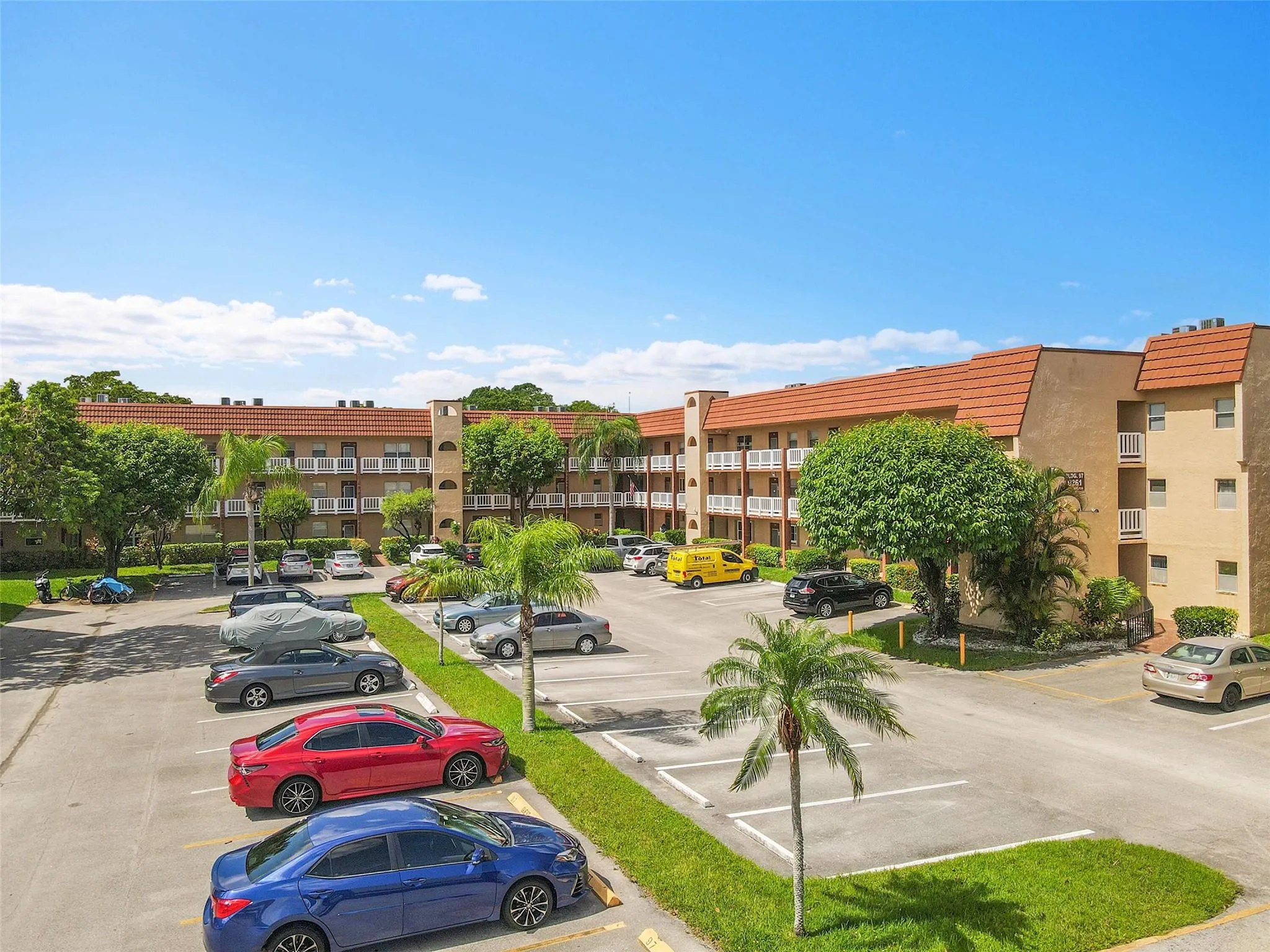 9261 Sunrise Lakes Blvd, #309