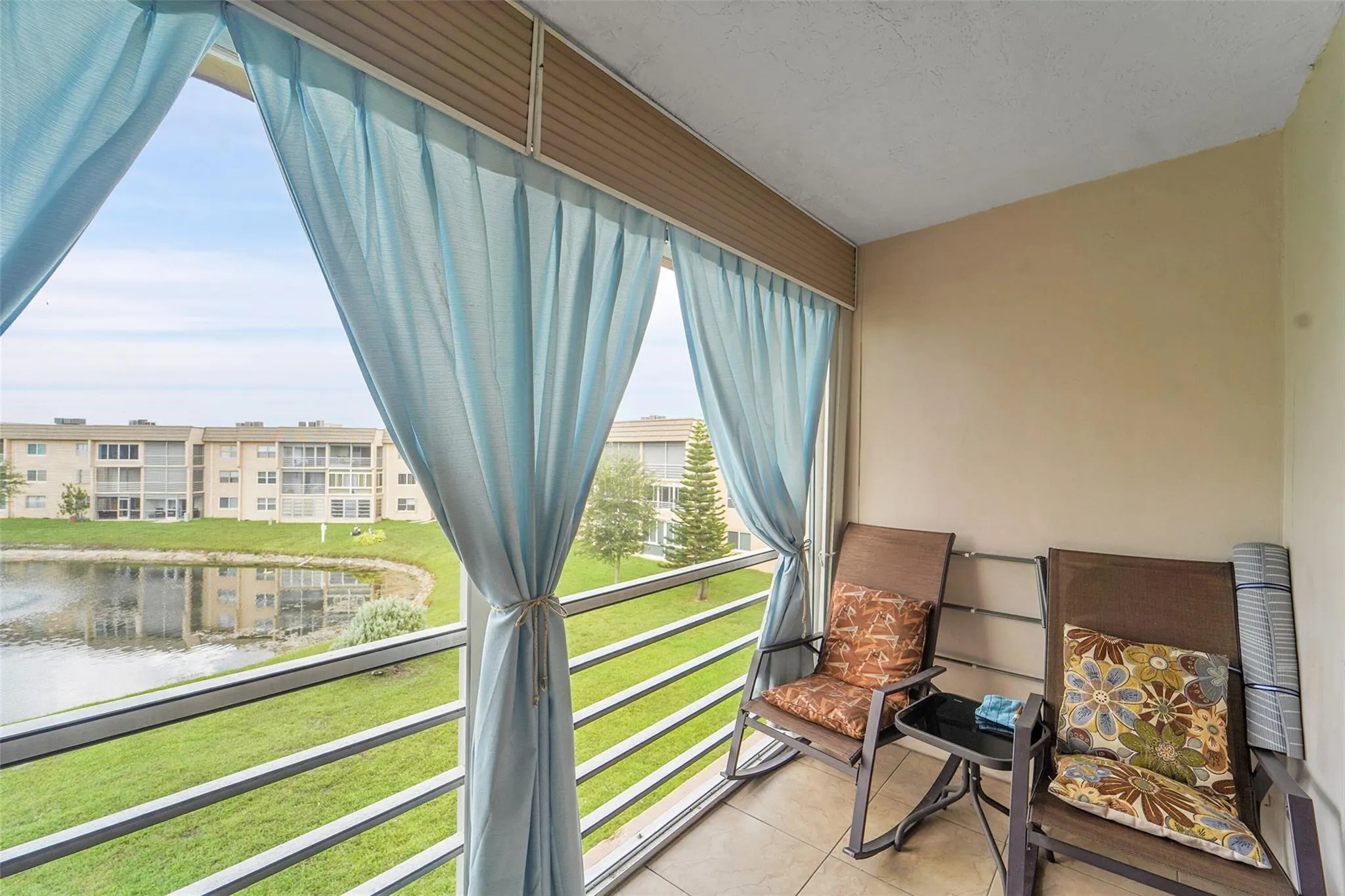 9261 Sunrise Lakes Blvd, #309